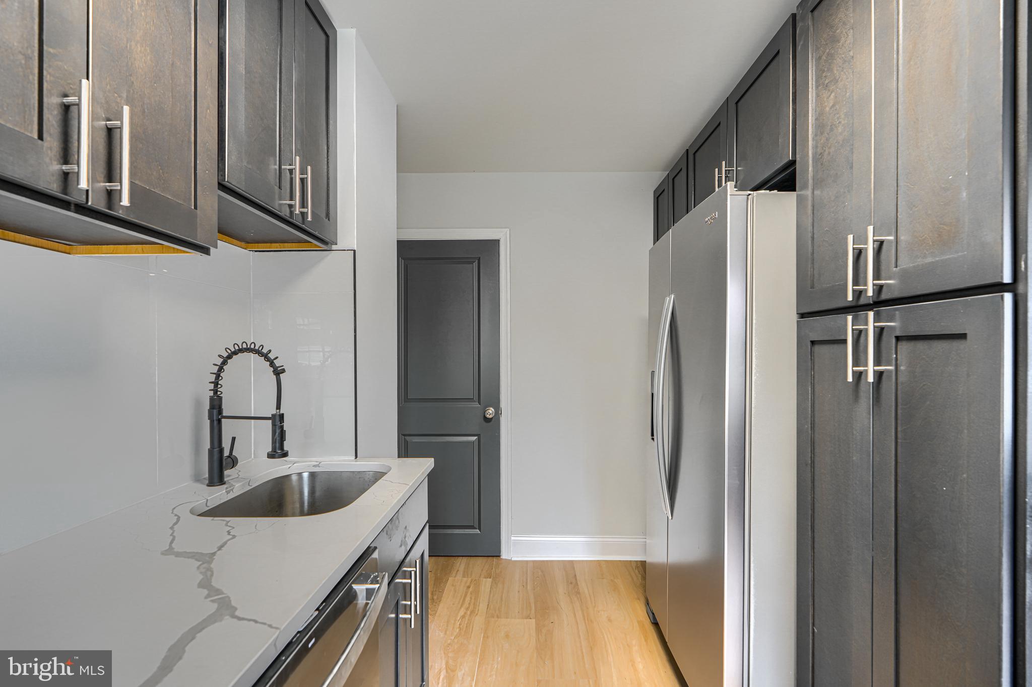PERRING LOCH - Residential