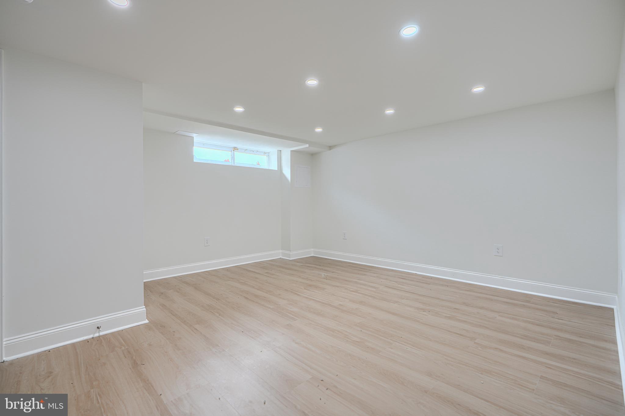PERRING LOCH - Residential