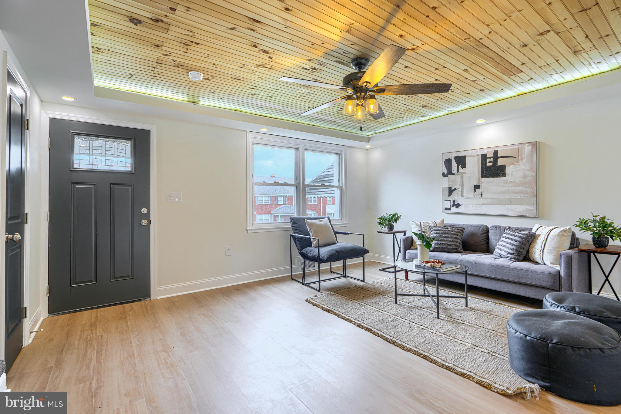PERRING LOCH - Residential