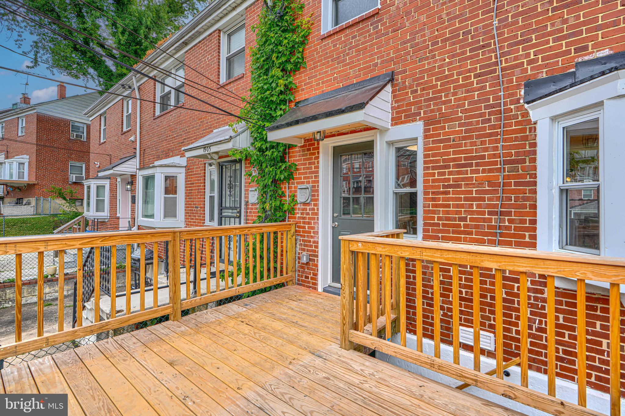 PERRING LOCH - Residential