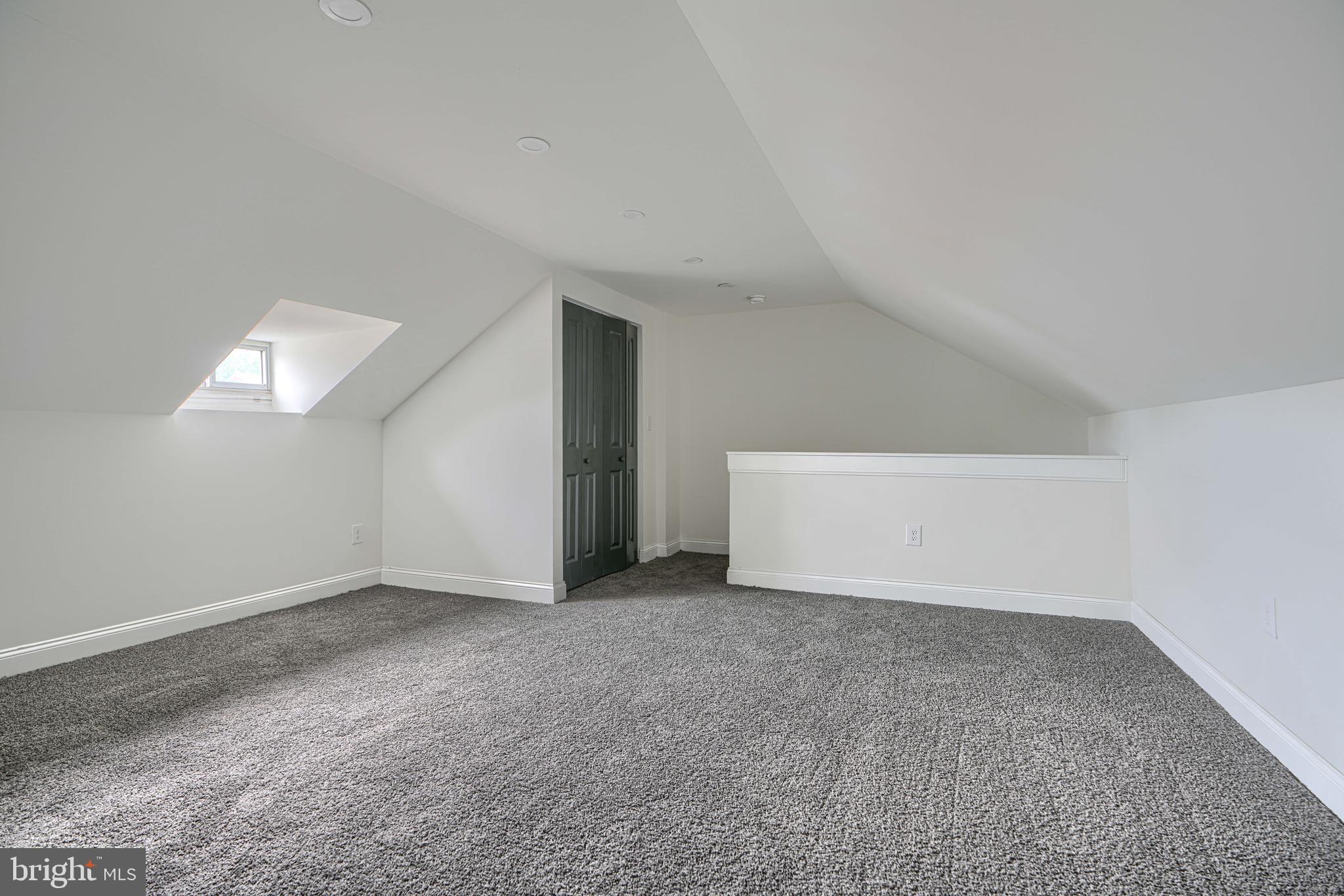 PERRING LOCH - Residential