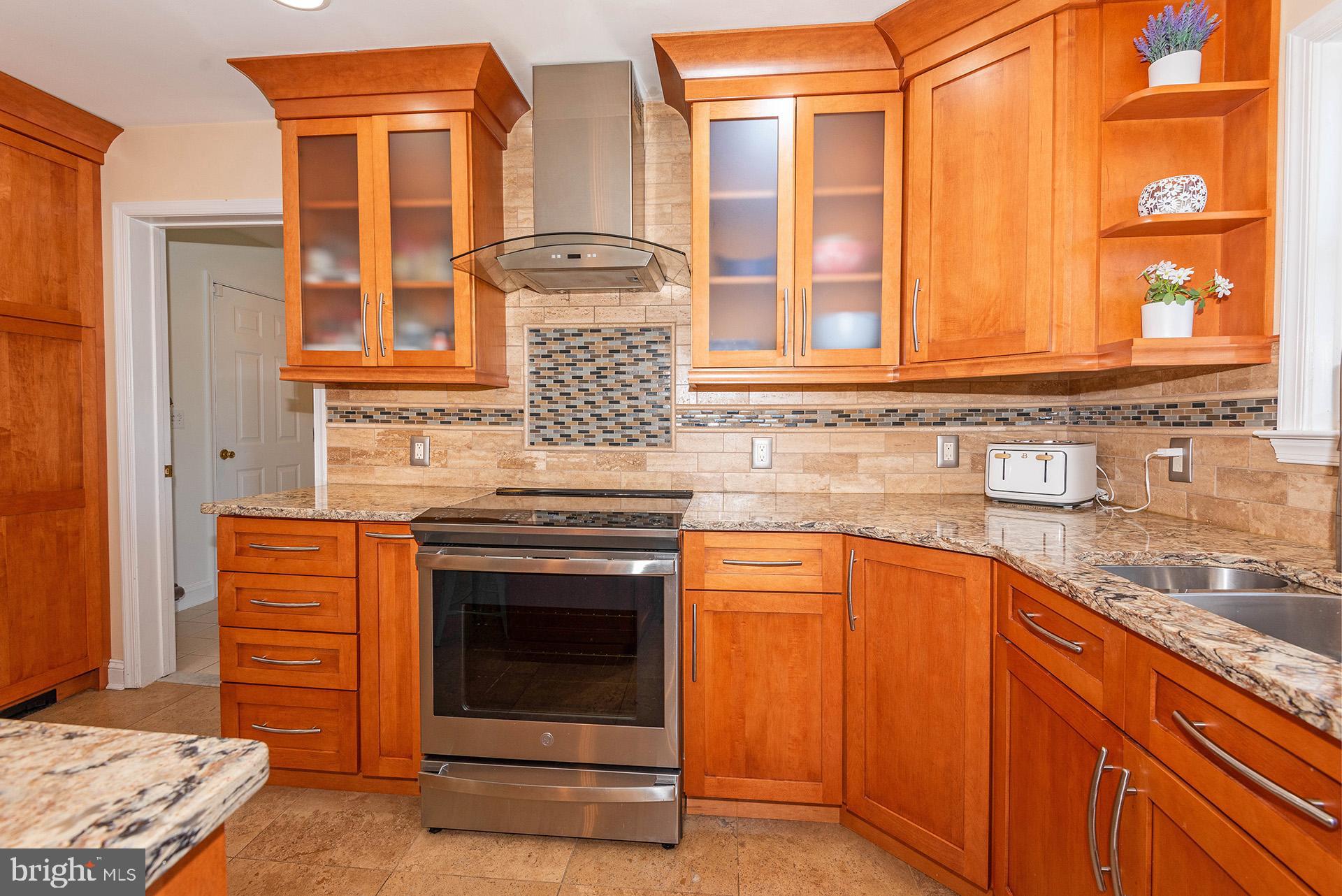 CLAIBORNES LANDING - Residential