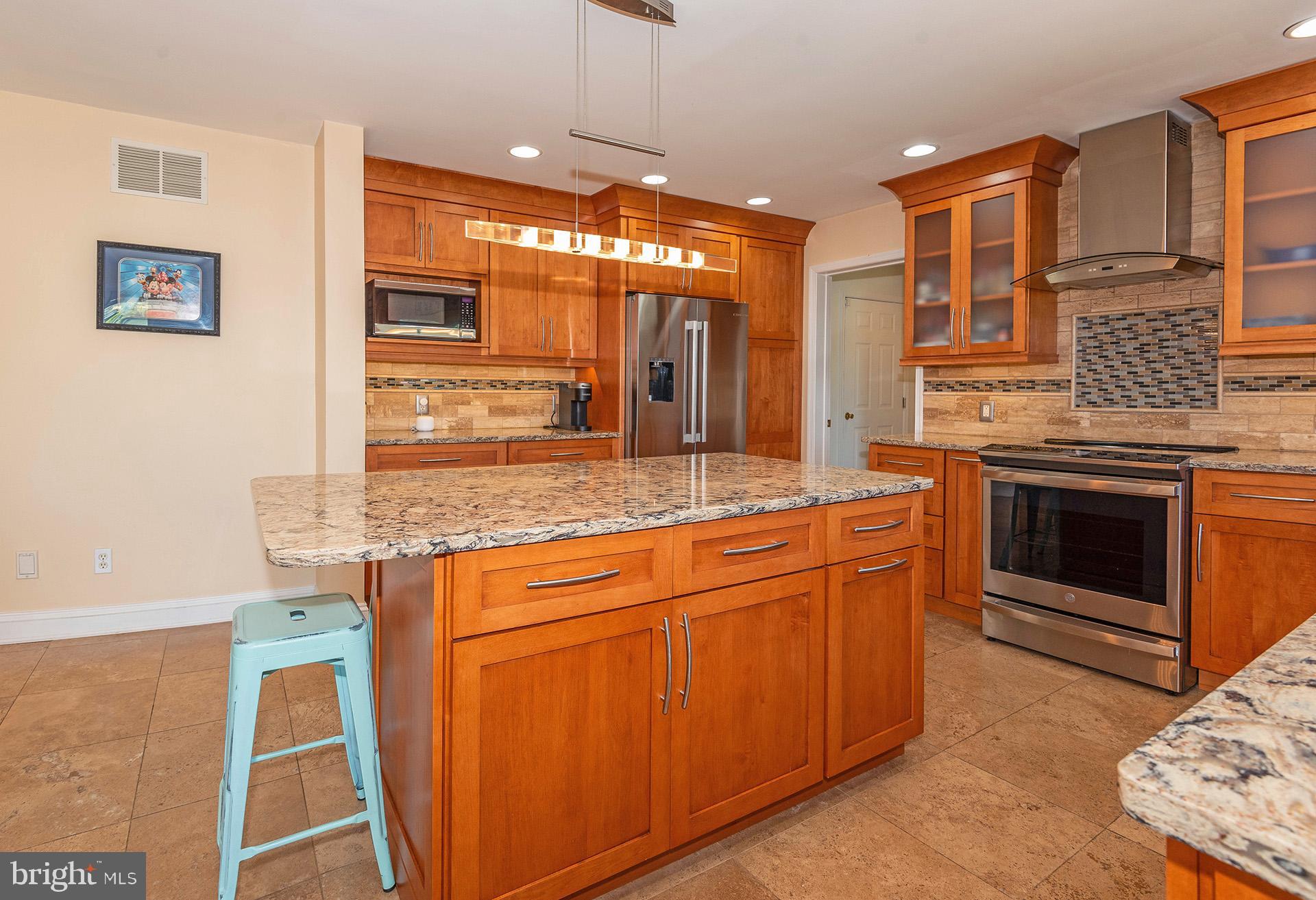 CLAIBORNES LANDING - Residential