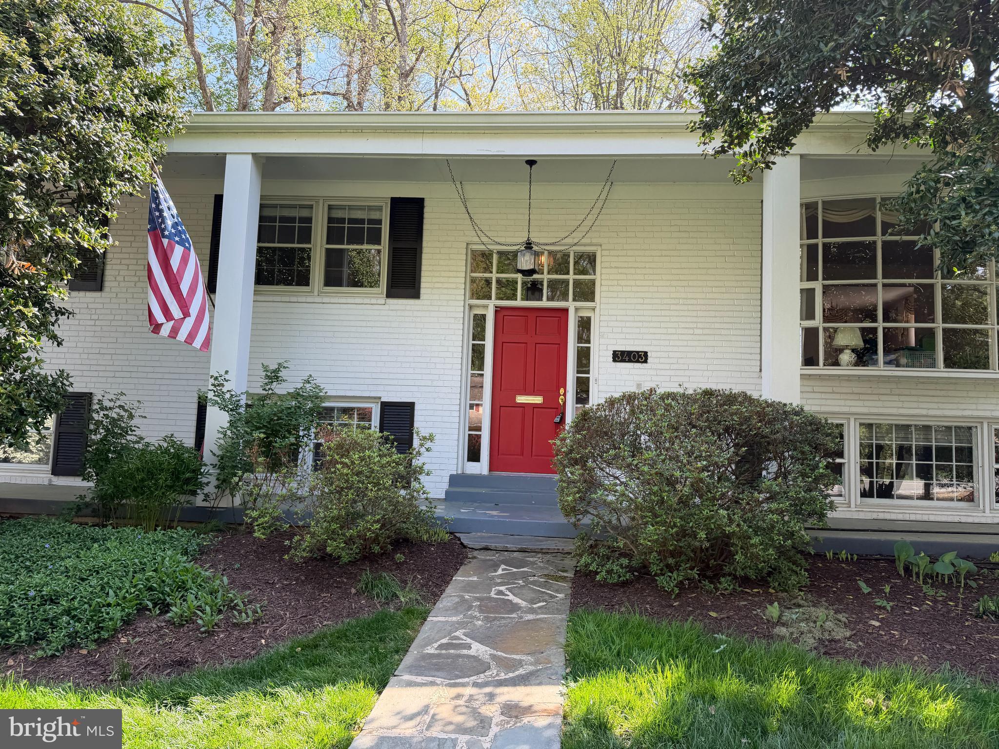 Split Foyer Single Family house in Mantua Hills. The top level features hardwood floors, a large living room, and a kitchen that walks out to the pool. The three upstairs bedrooms are good sized with an on suite primary bath. The downstairs has a large rec room, updated bathroom and two generous size bedrooms. This property is an entertainers dream.