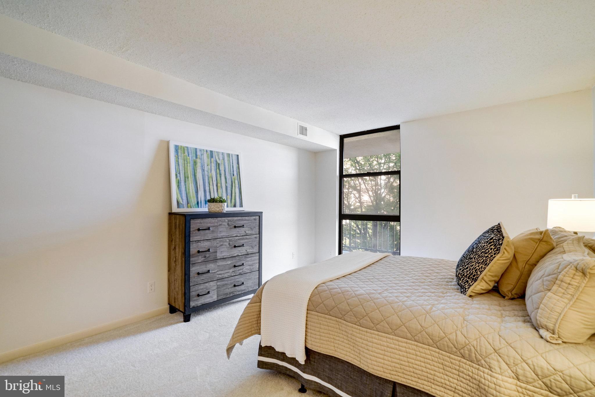 BARKLEY CONDO - Residential