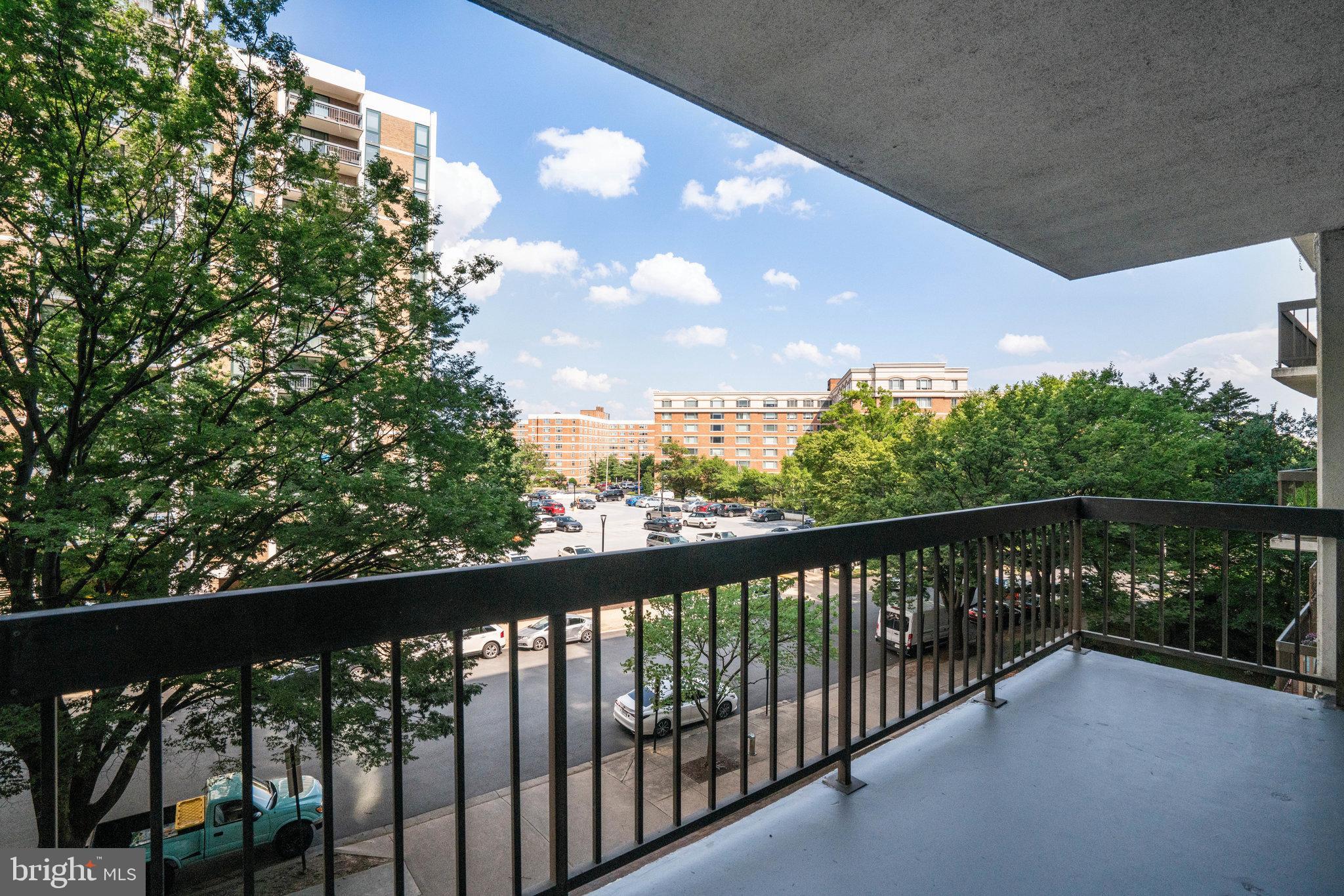 BARKLEY CONDO - Residential