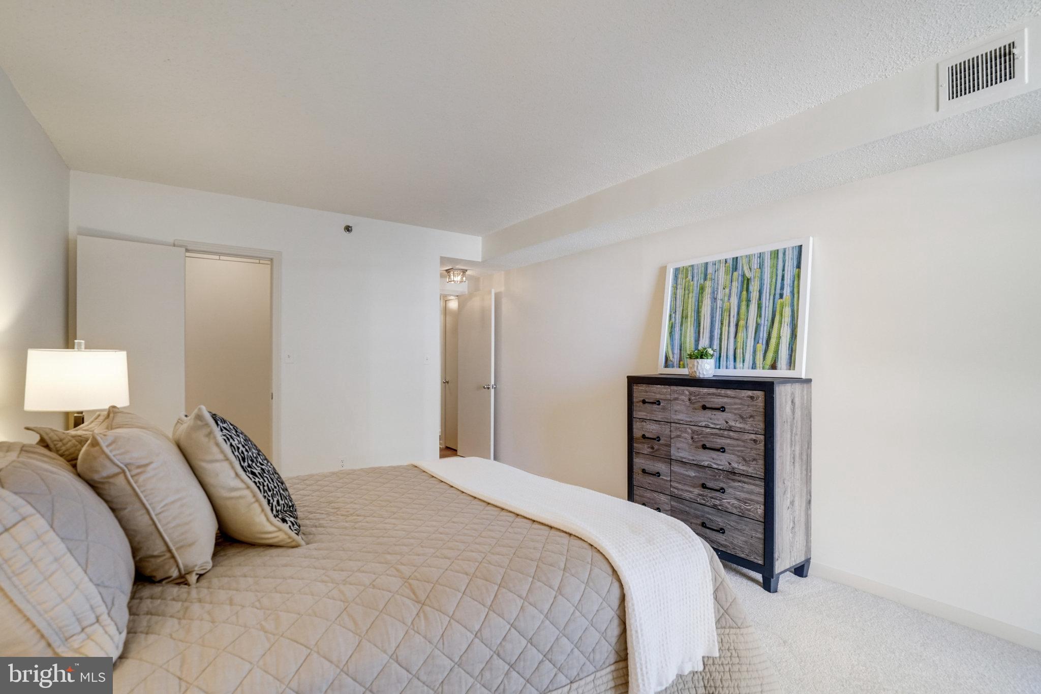 BARKLEY CONDO - Residential