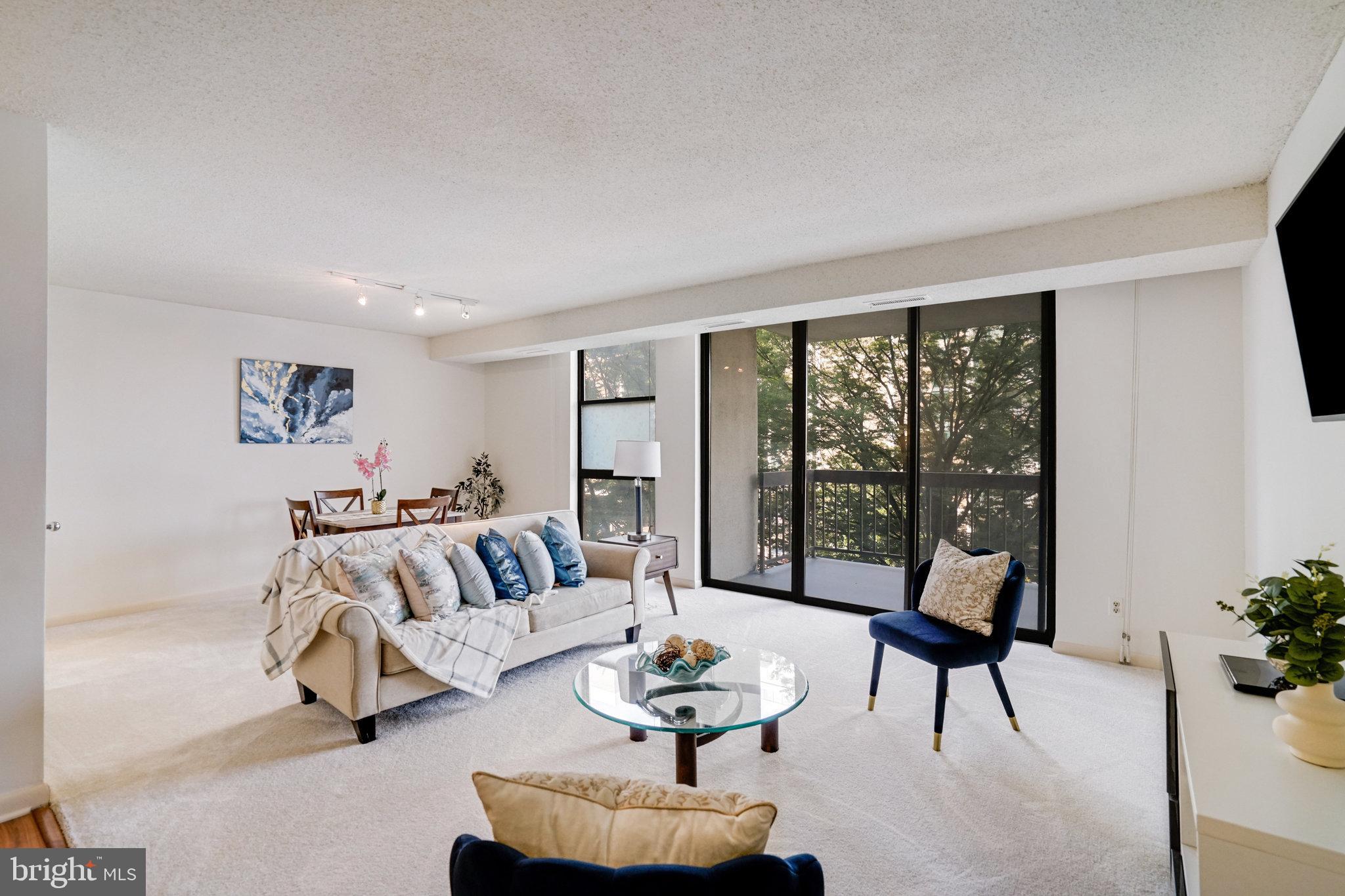 BARKLEY CONDO - Residential