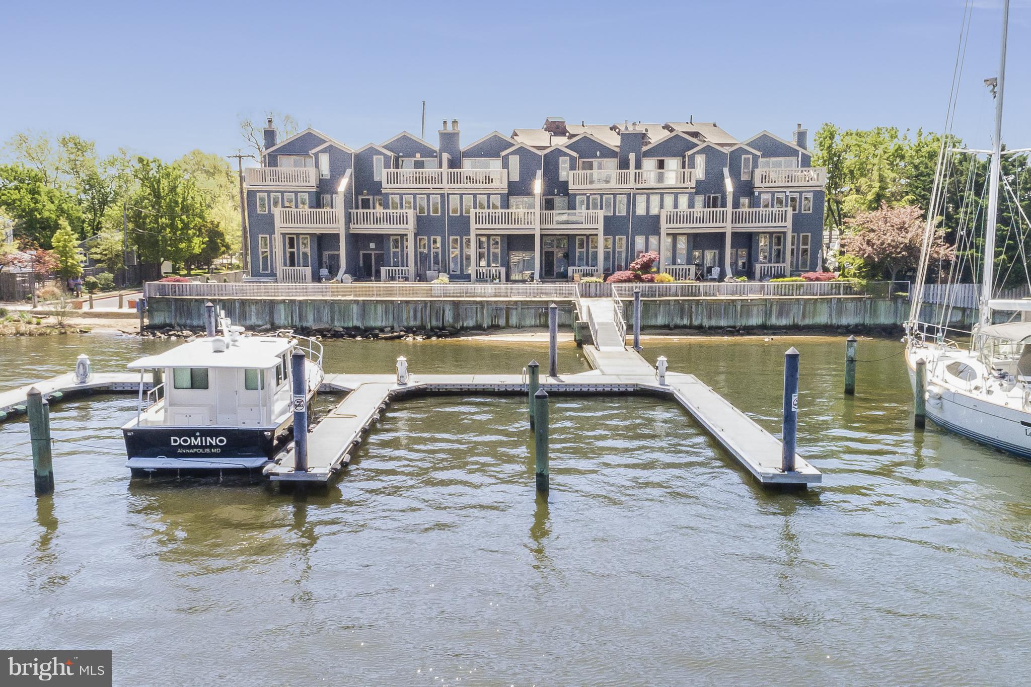 Unparalleled panoramic views abound at Iconic Harbour Place! Multi-level decks +10+MLW slip allow for full immersion on the Annapolis Lifestyle. Spacious rooms of architectural interest, vaulted ceiling, ample entertaining space. Original modernist details resonate with todays casual living and turnkey waterfront abode you've long yearned for. Hot Tub,IPE deck,garage.Perfect place to call home