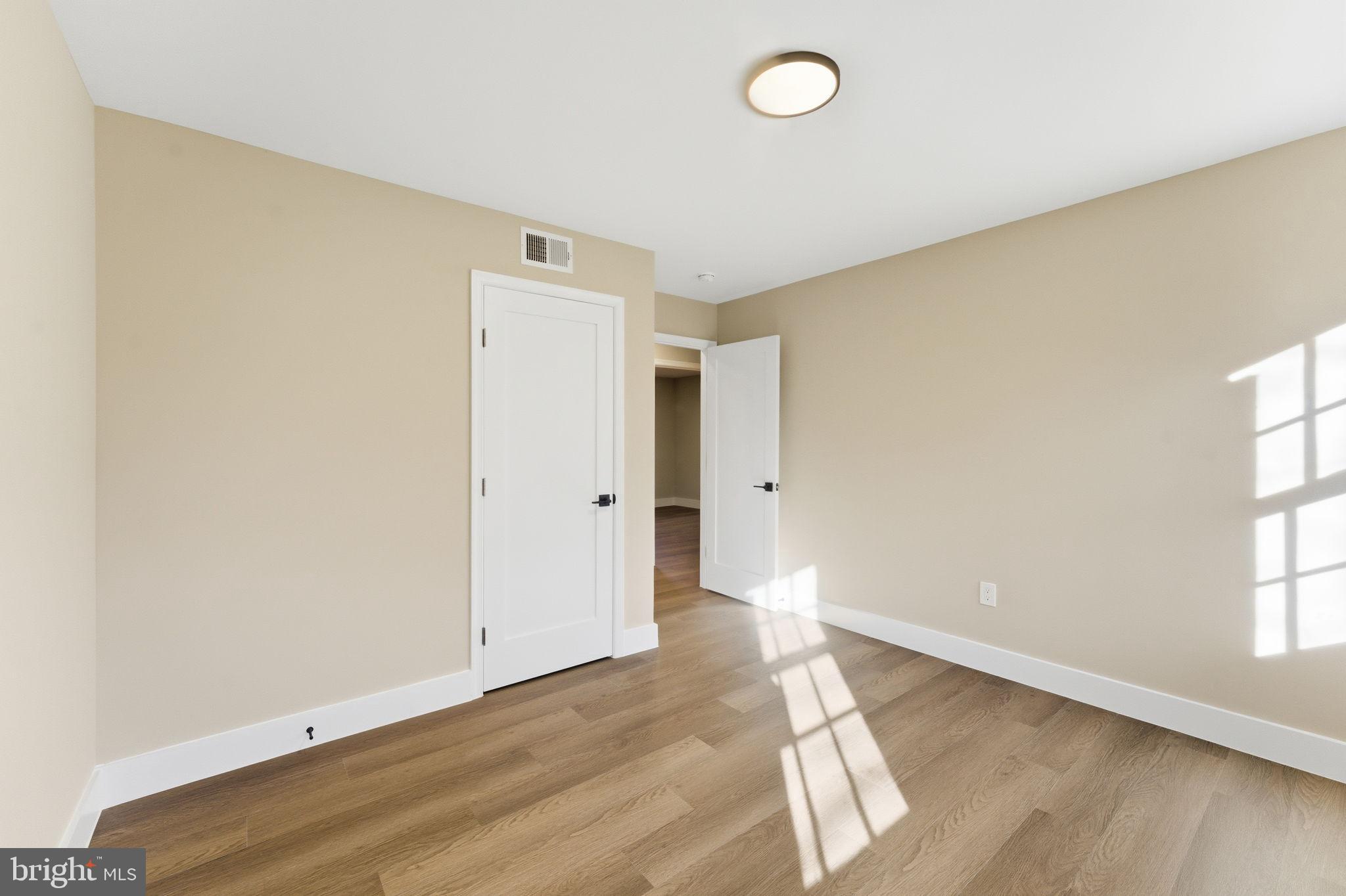 GLEN MILL VILLAGE - Residential