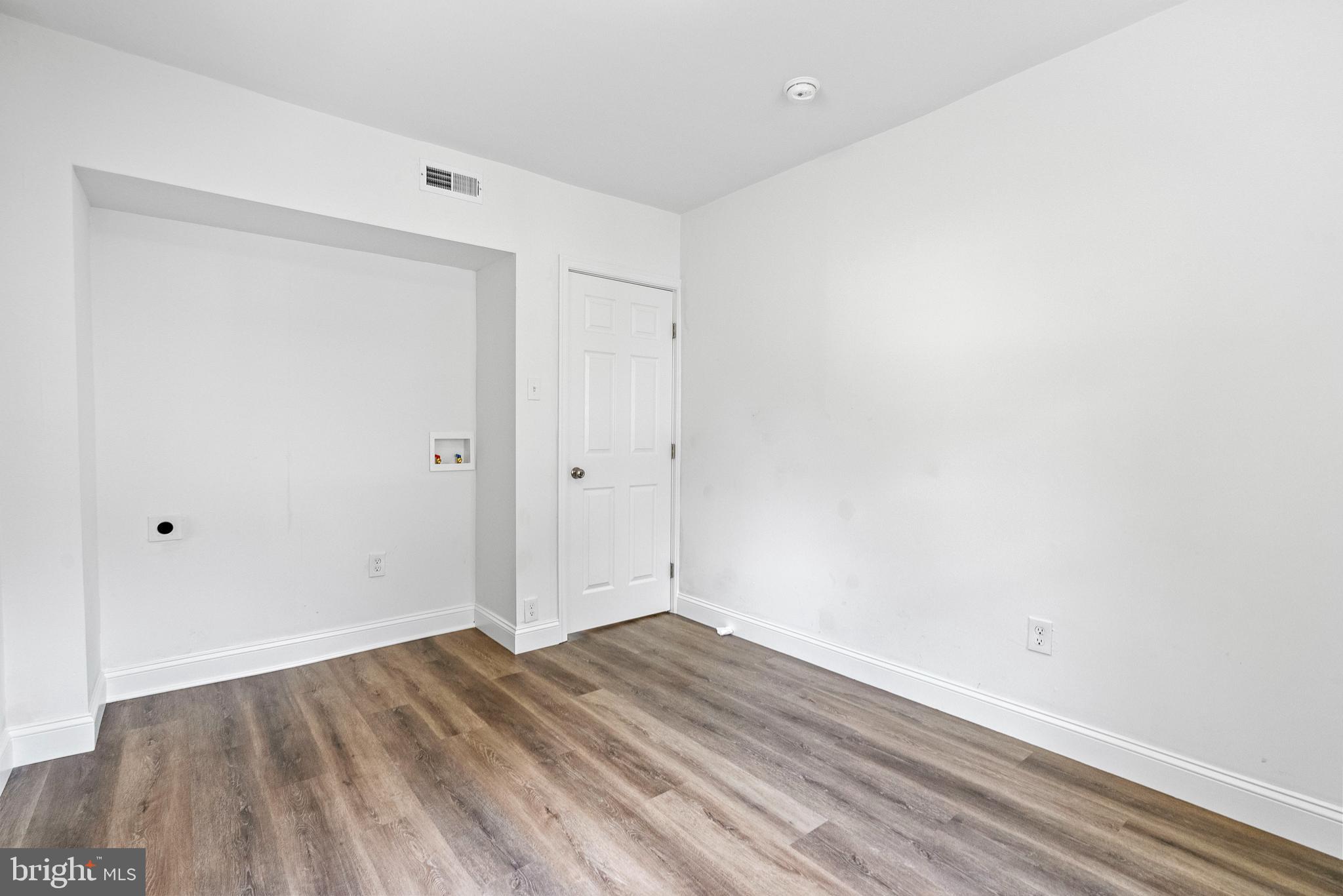 TORRESDALE MANOR - Residential