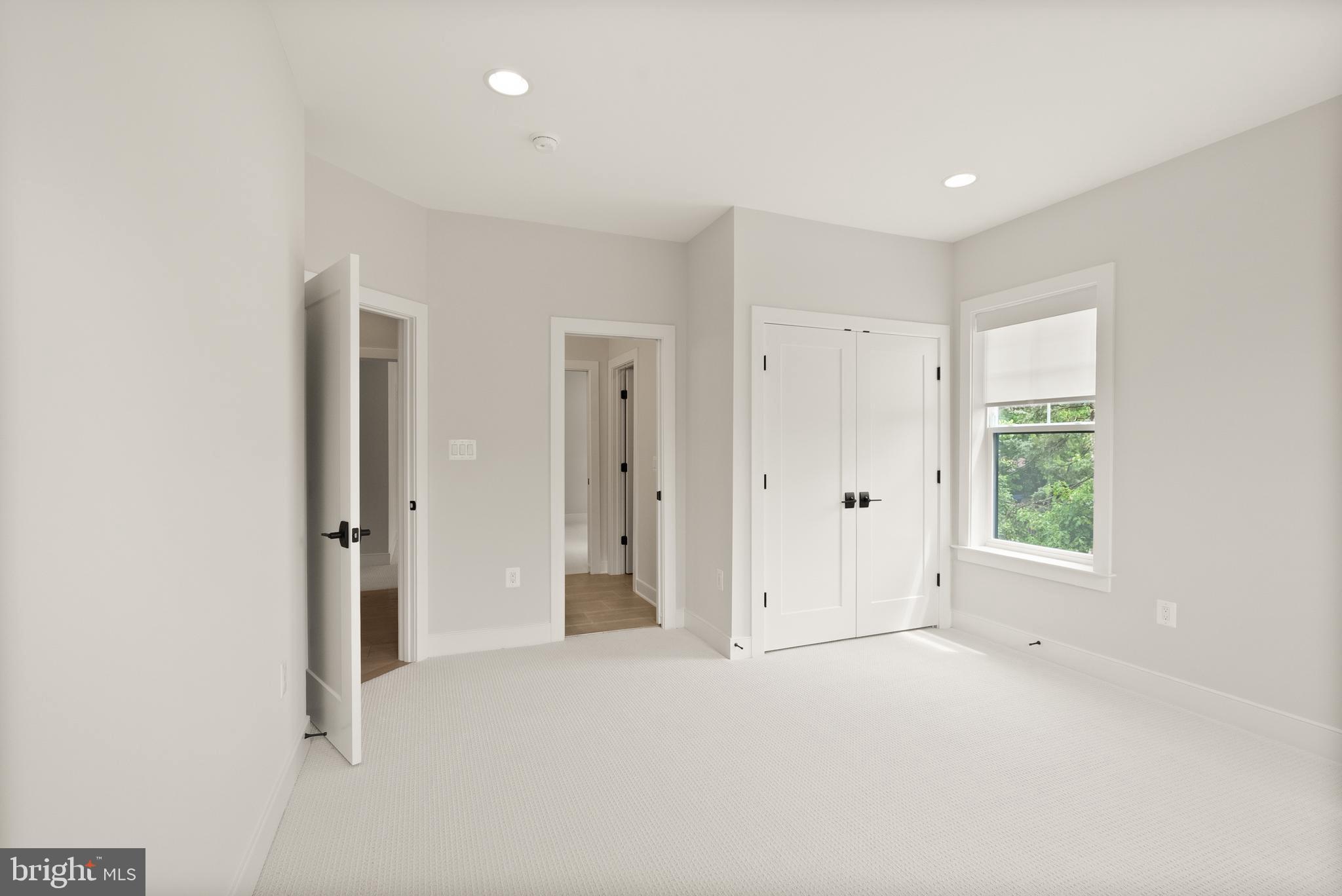 PIMMIT HILLS - Residential
