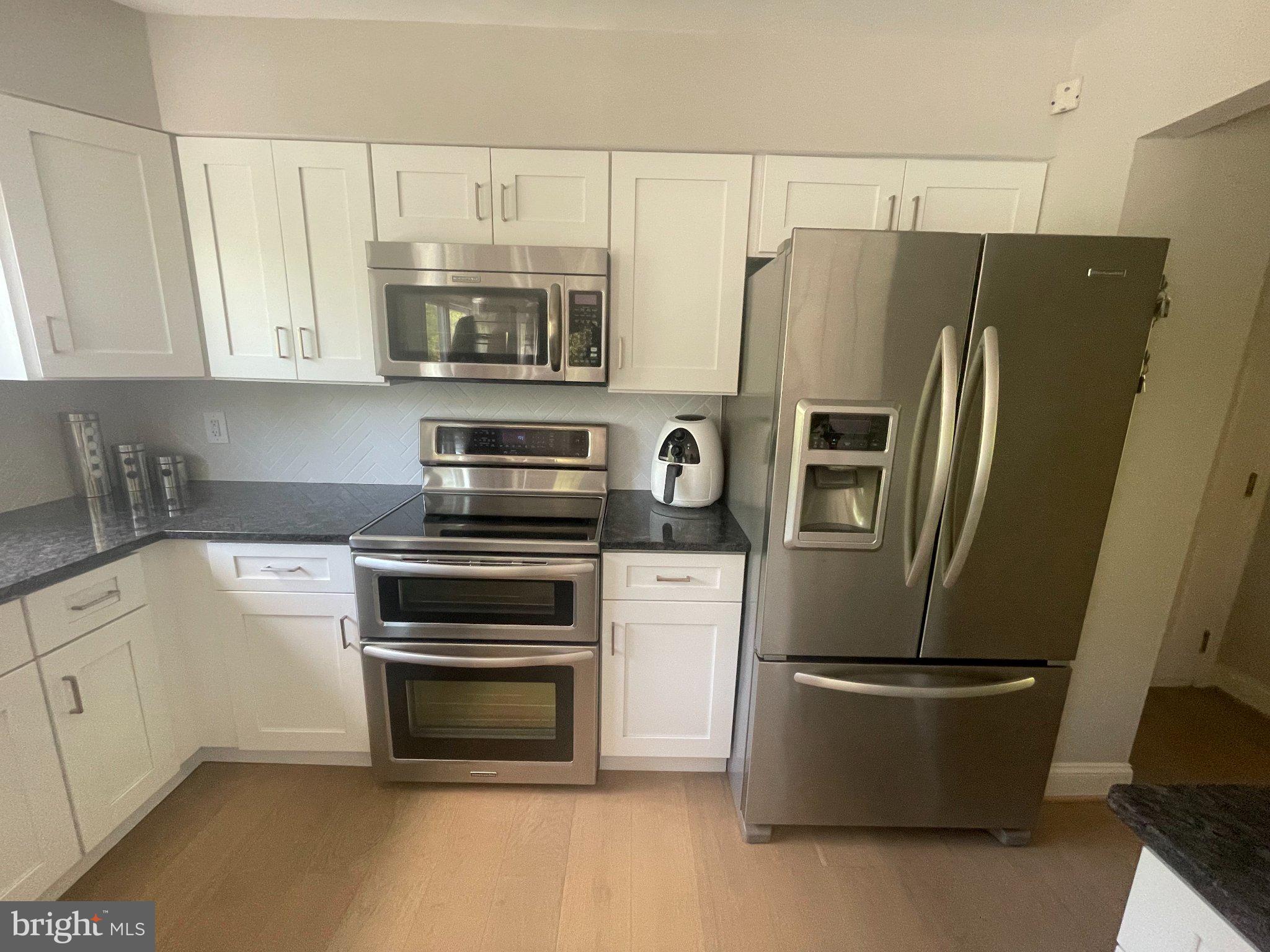 SELLMAN ESTATES - Residential