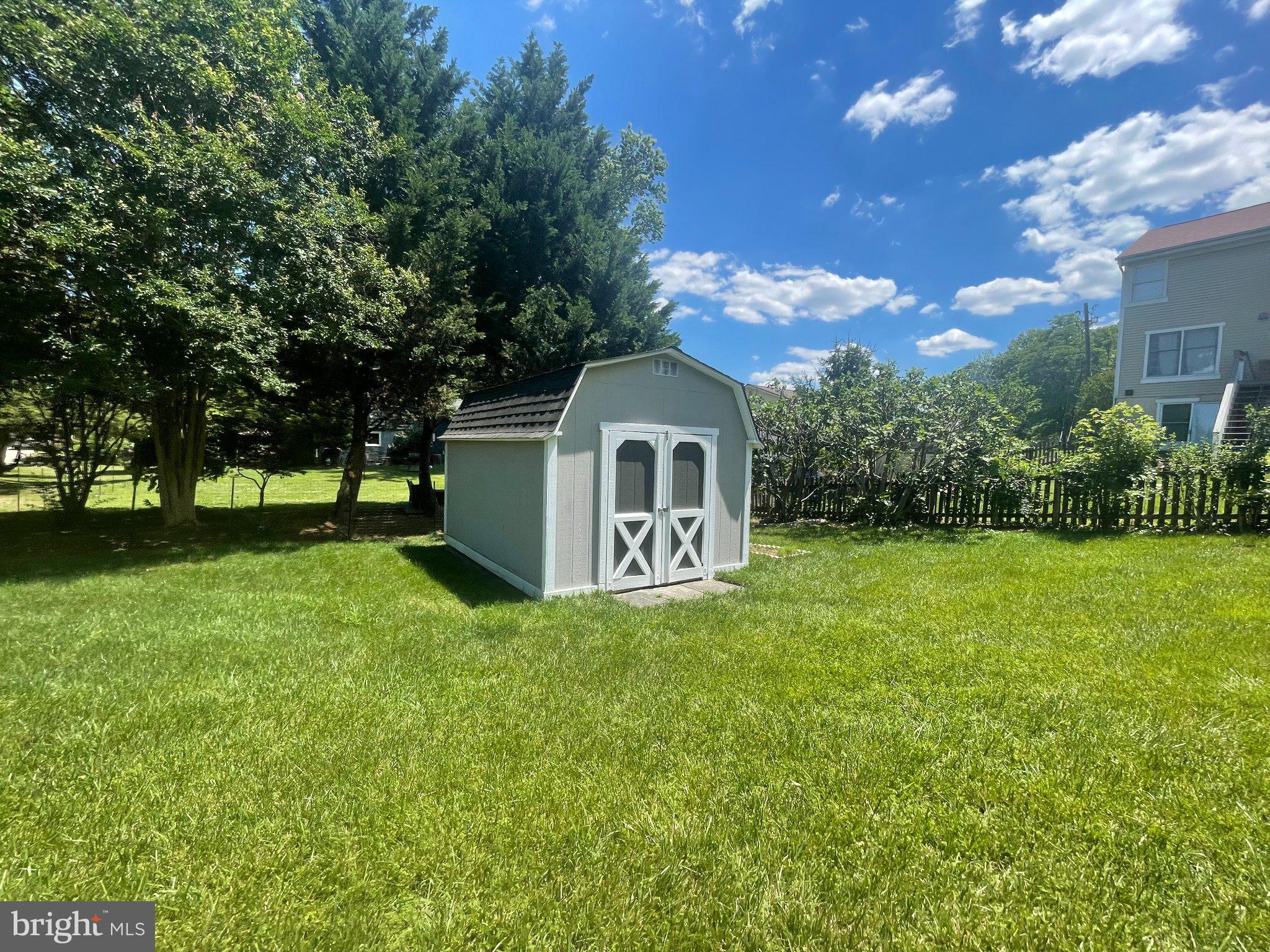SELLMAN ESTATES - Residential