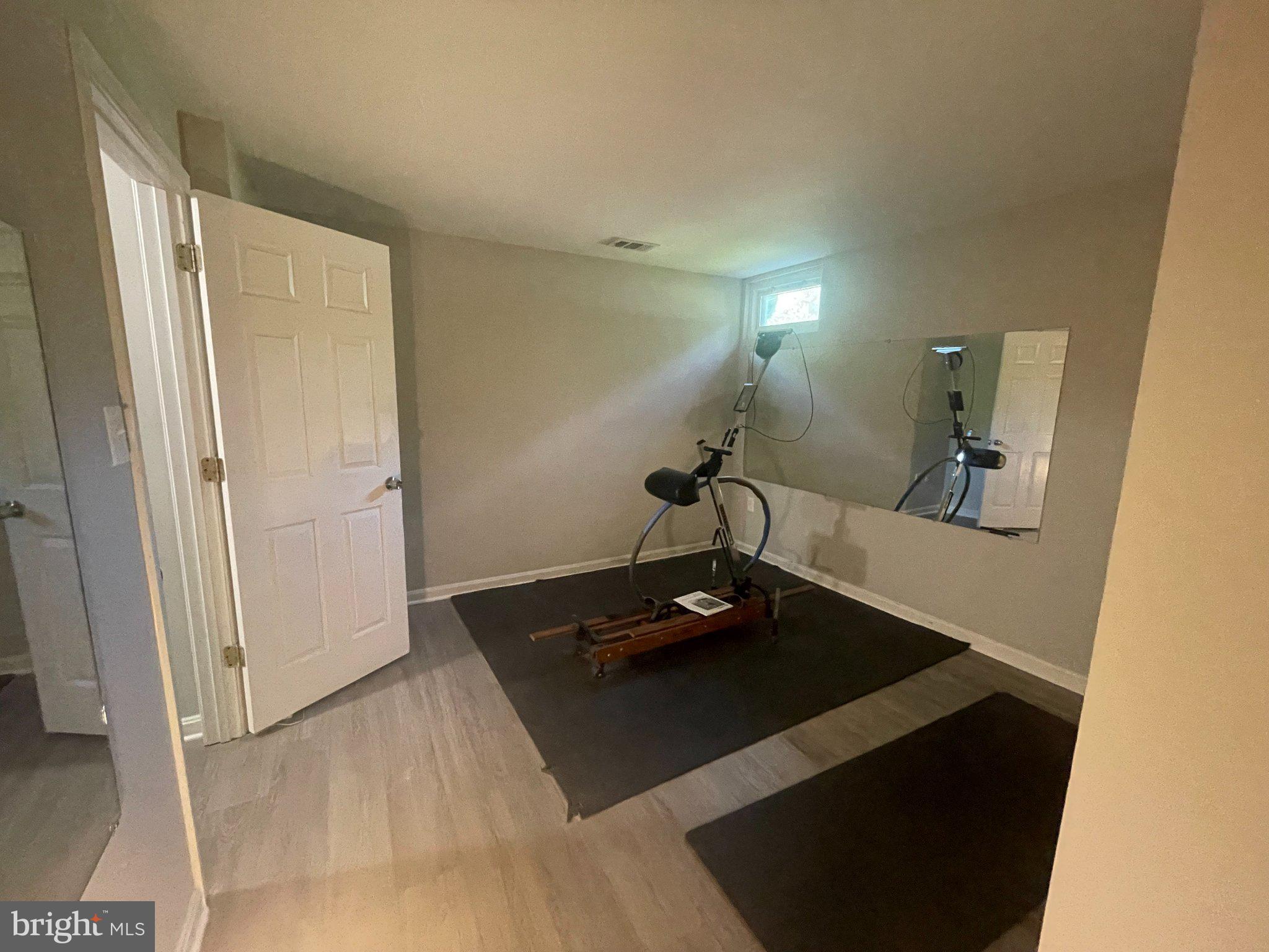 SELLMAN ESTATES - Residential