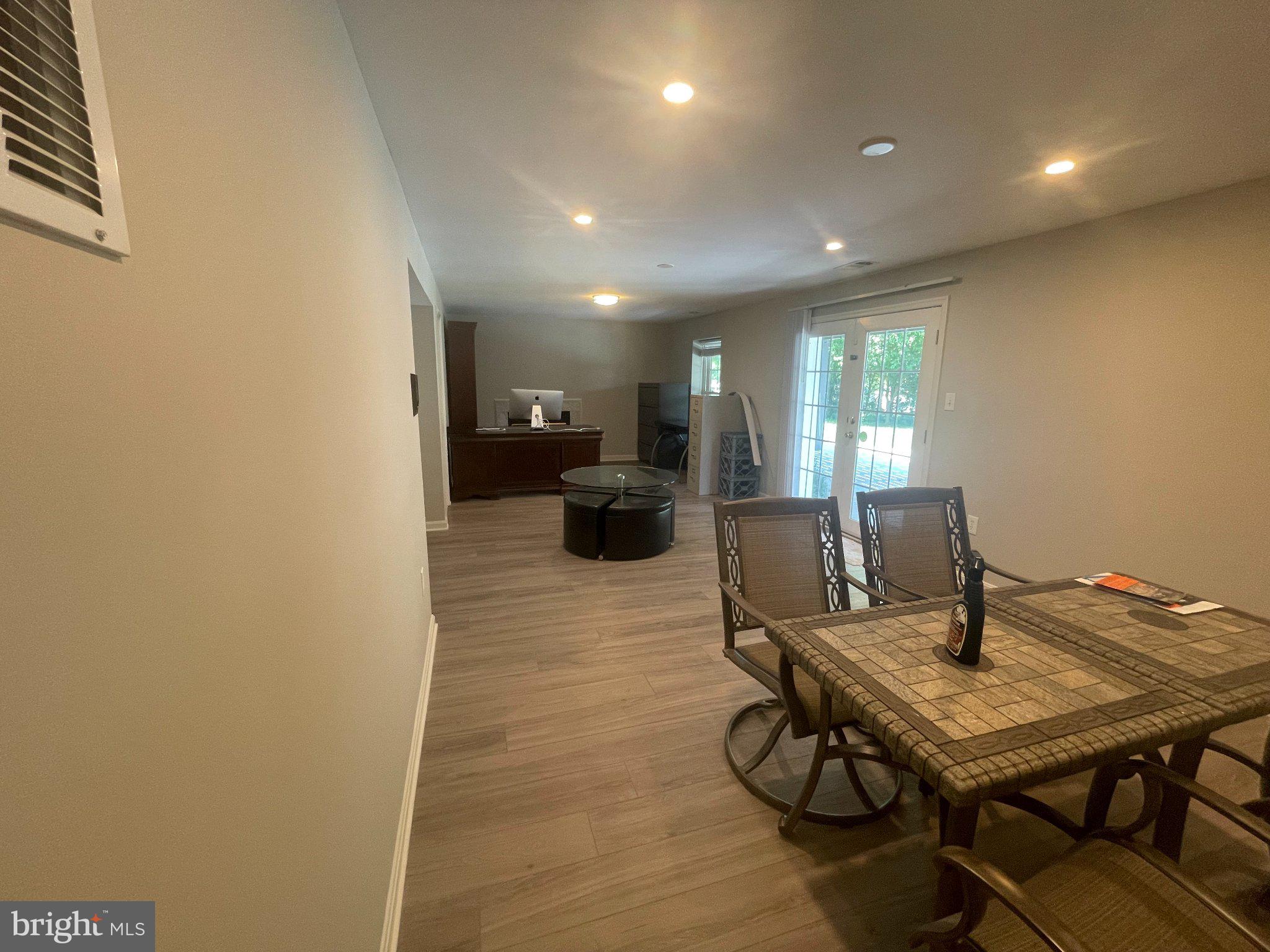 SELLMAN ESTATES - Residential