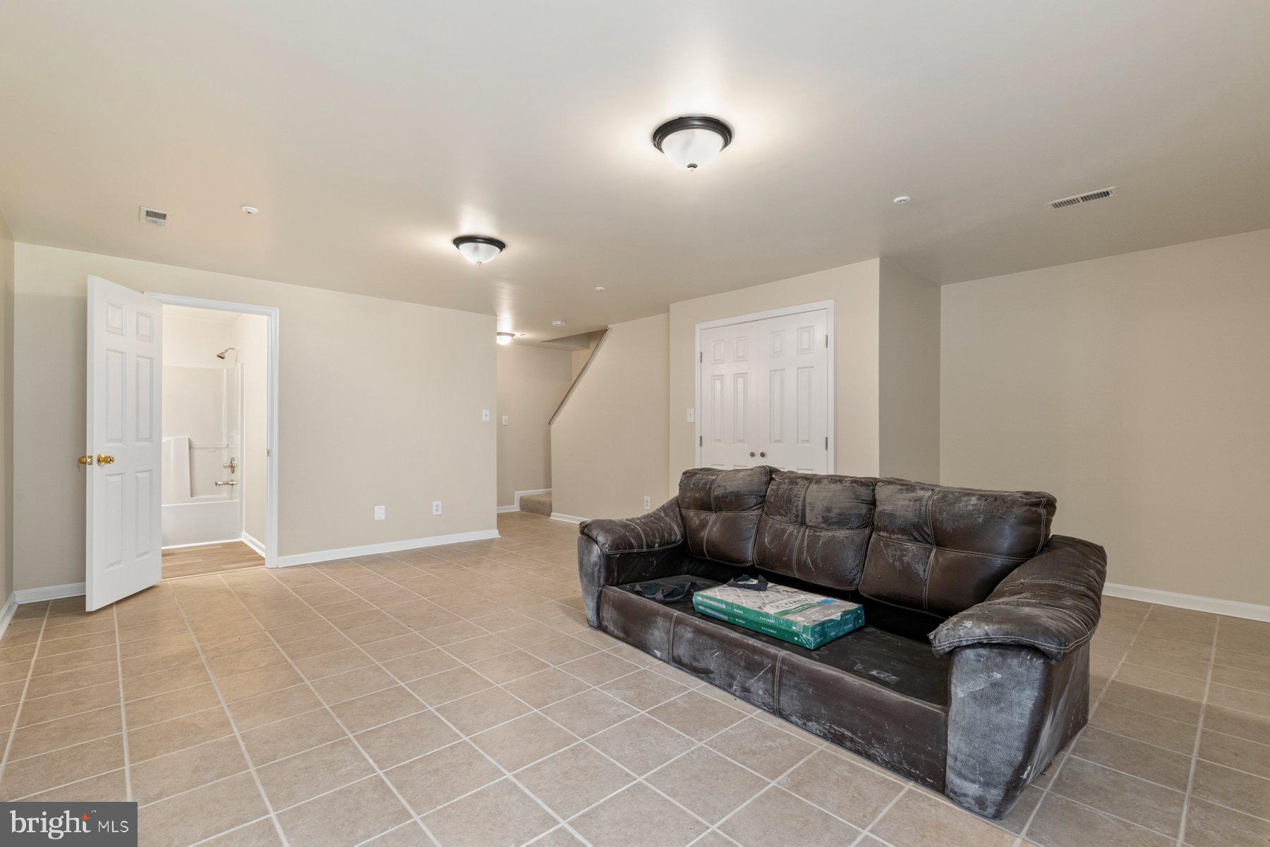 BEDFORD CROSSING - Residential