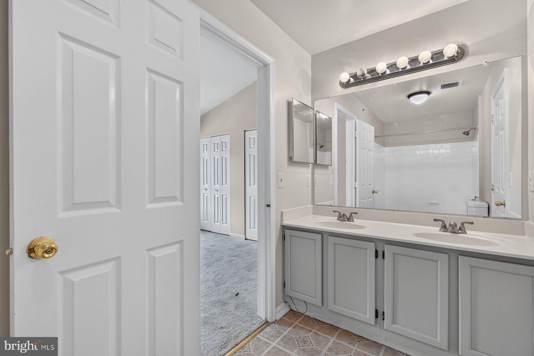 BEDFORD CROSSING - Residential