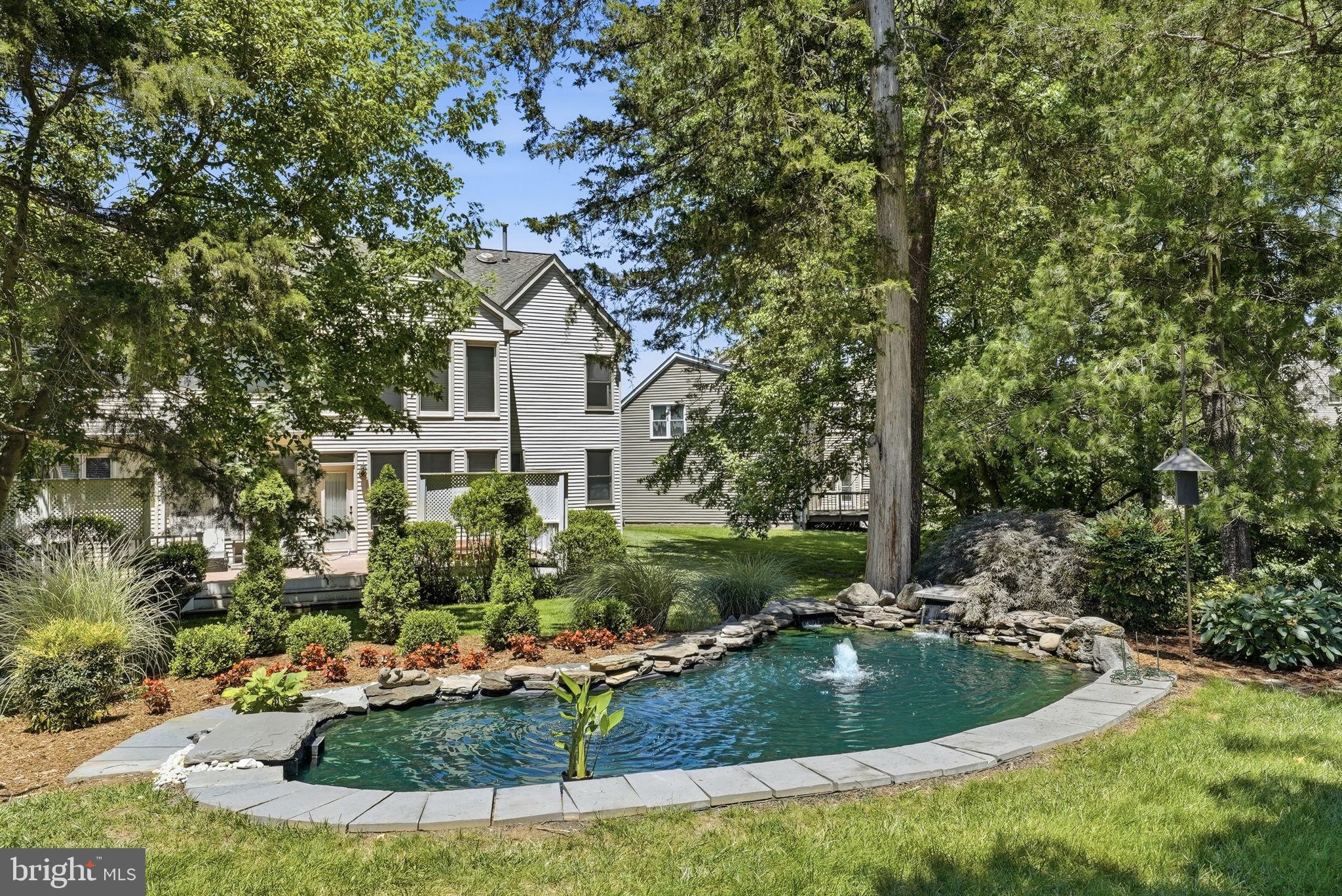 HIDDEN CREEK - Residential