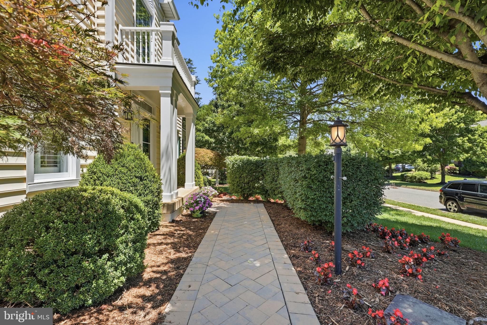 HIDDEN CREEK - Residential