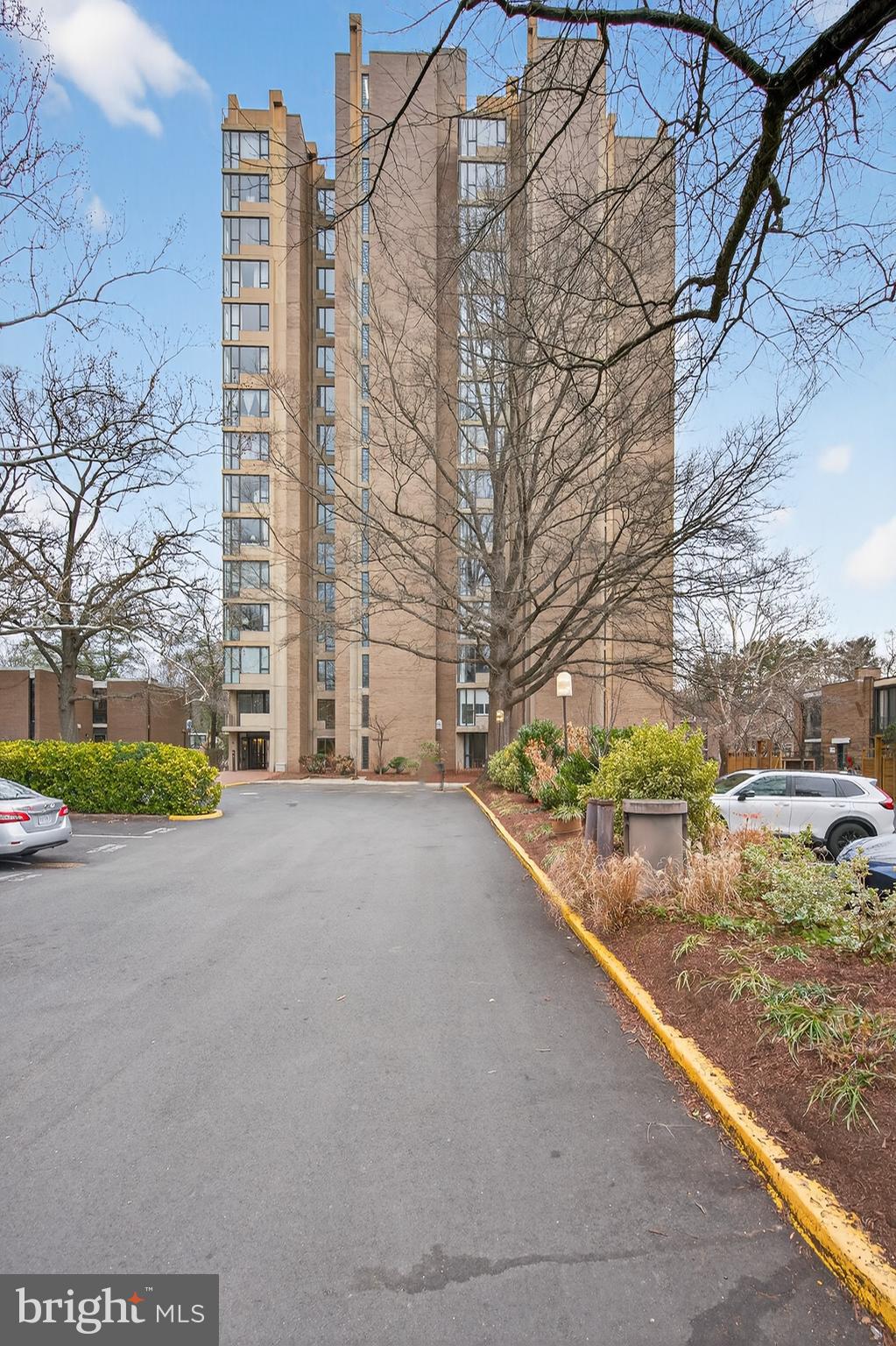 LAKE ANNE OF RESTON - Residential