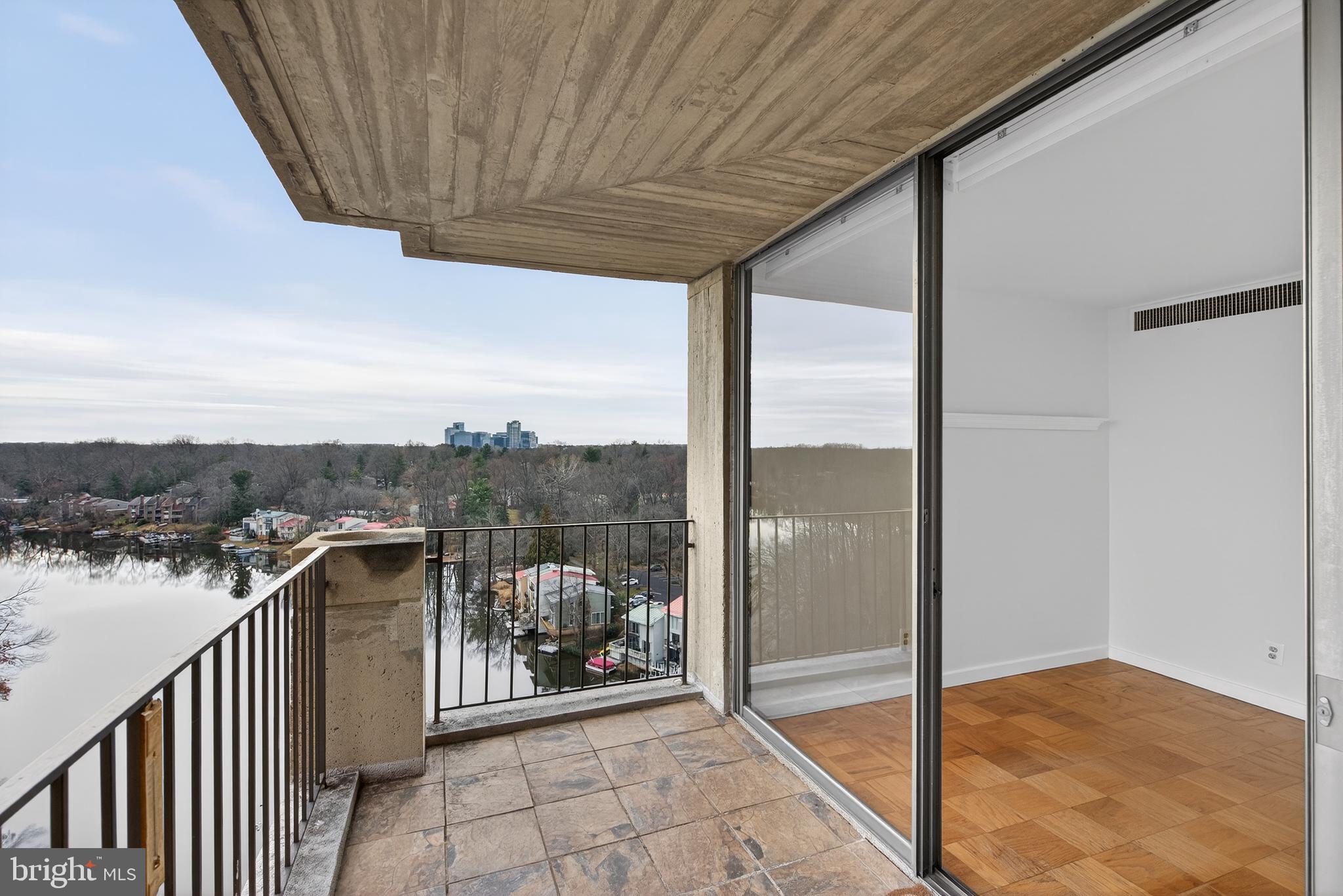 LAKE ANNE OF RESTON - Residential