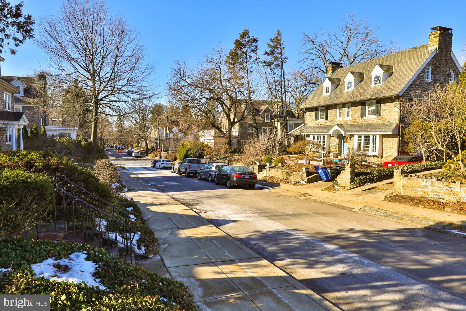 EAST FALLS - Residential