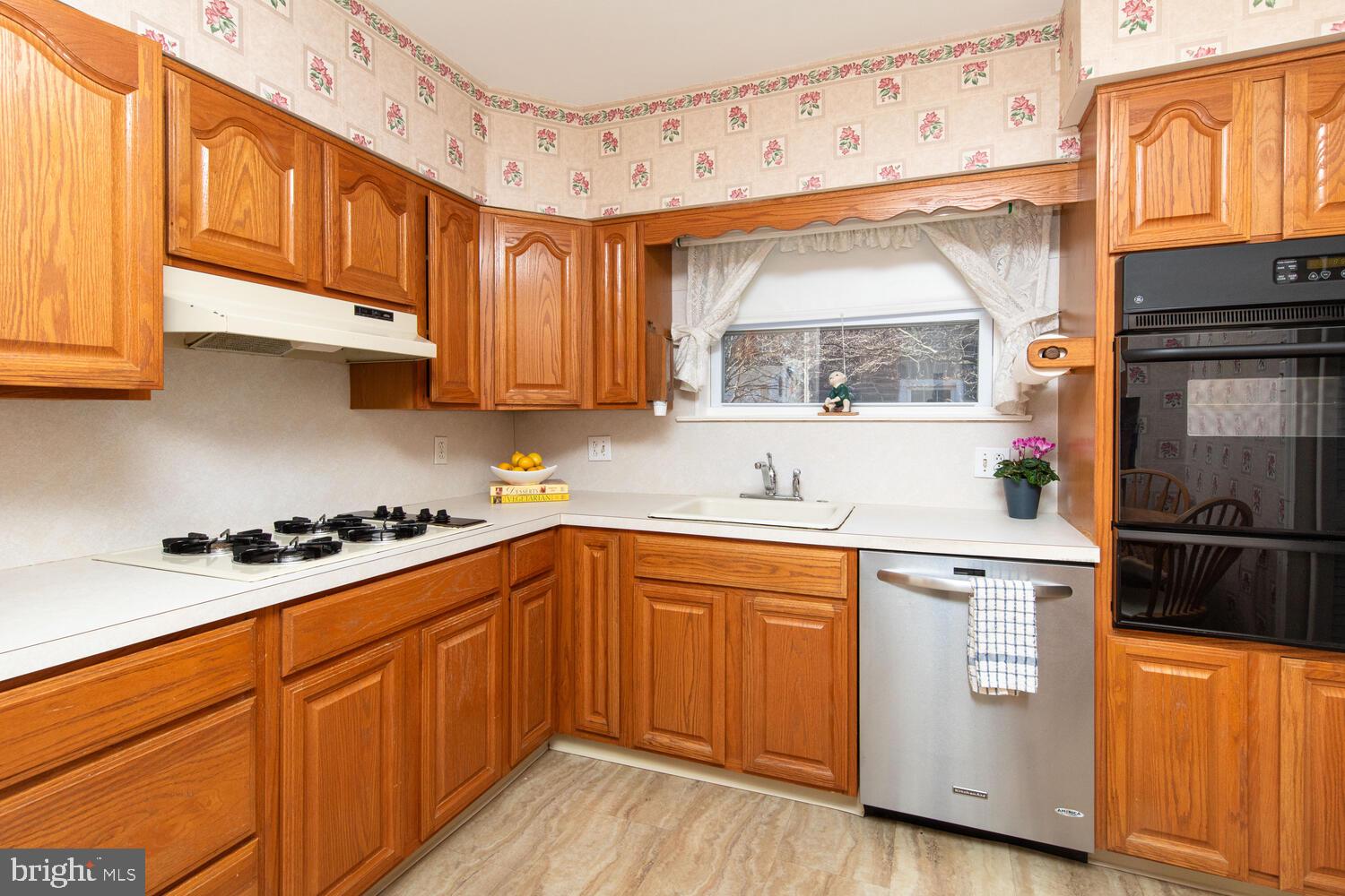 EAST FALLS - Residential