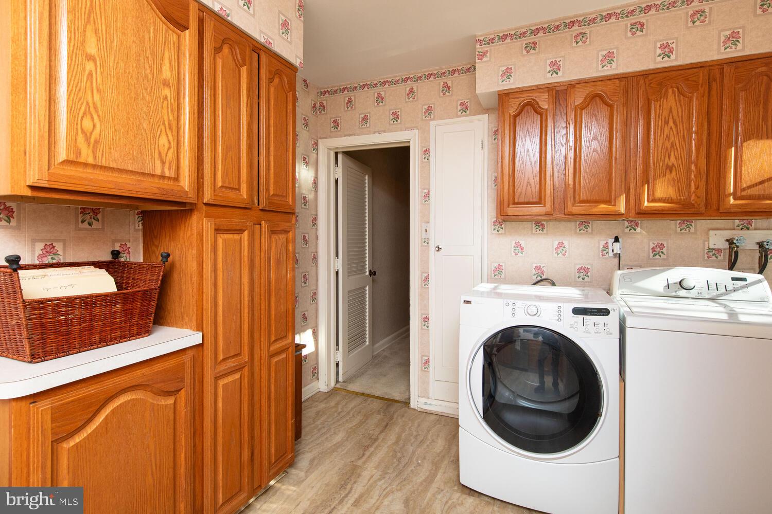 EAST FALLS - Residential
