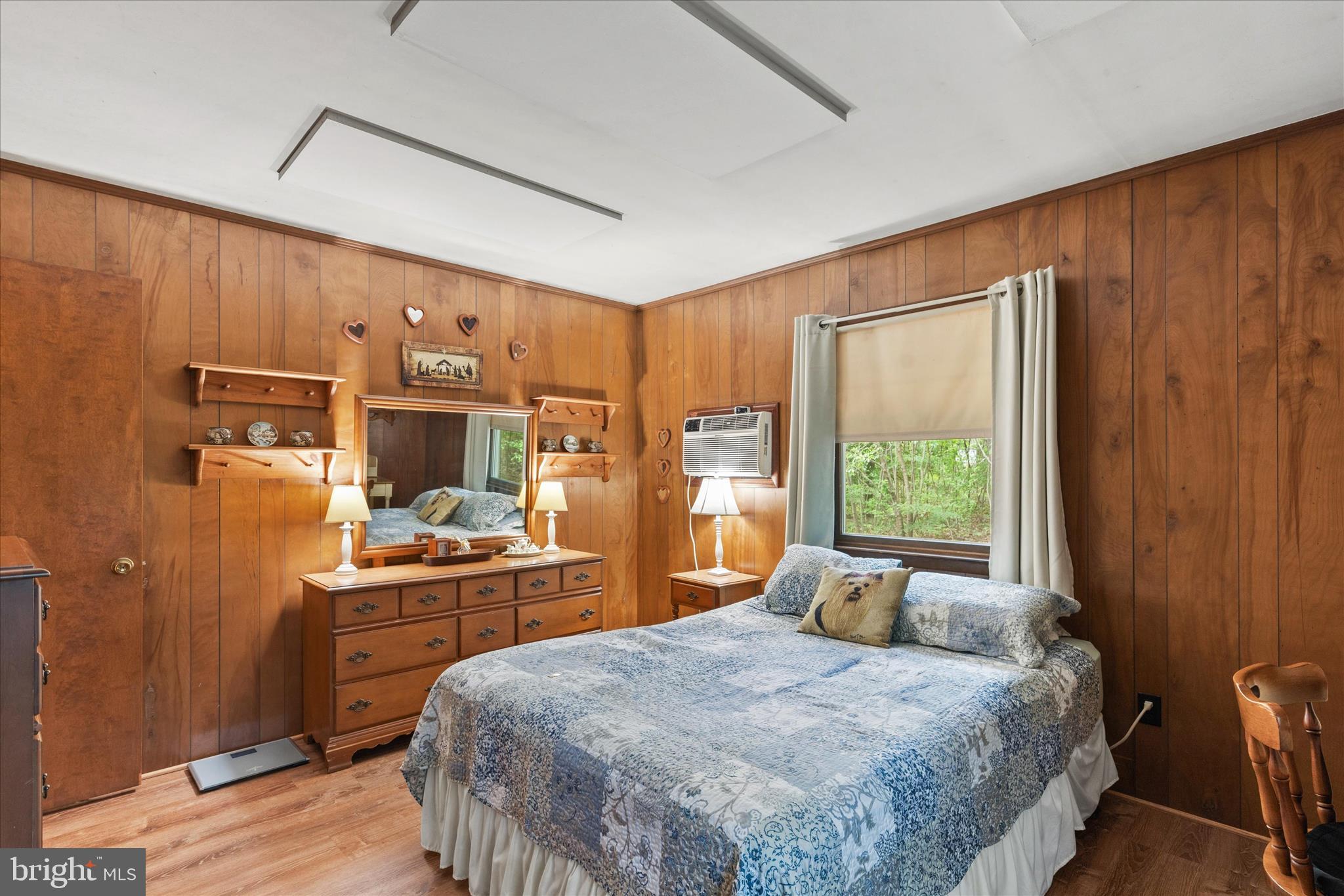 NASSAWANGO HILLS - Residential