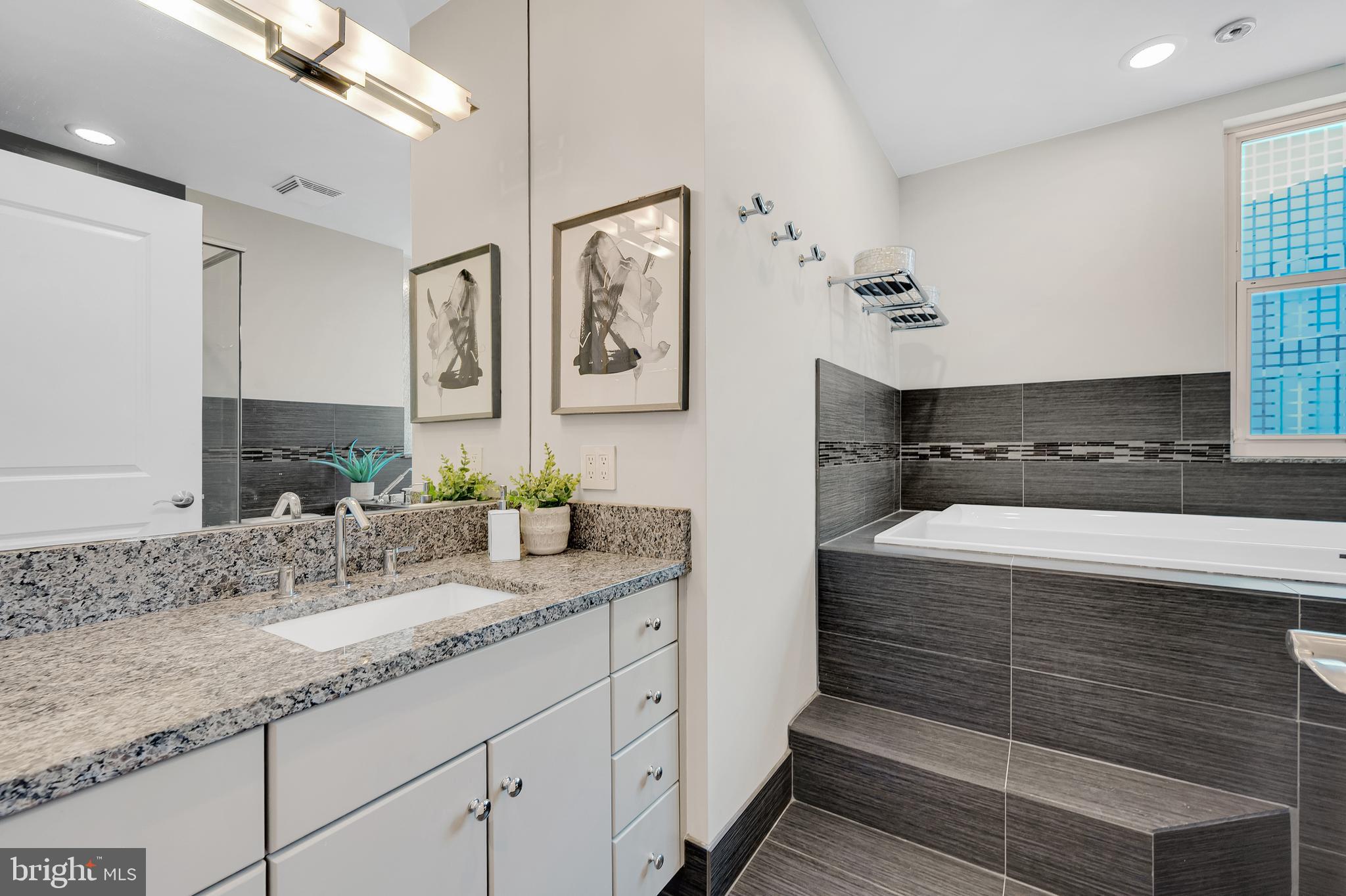 EDGEMOOR - Residential
