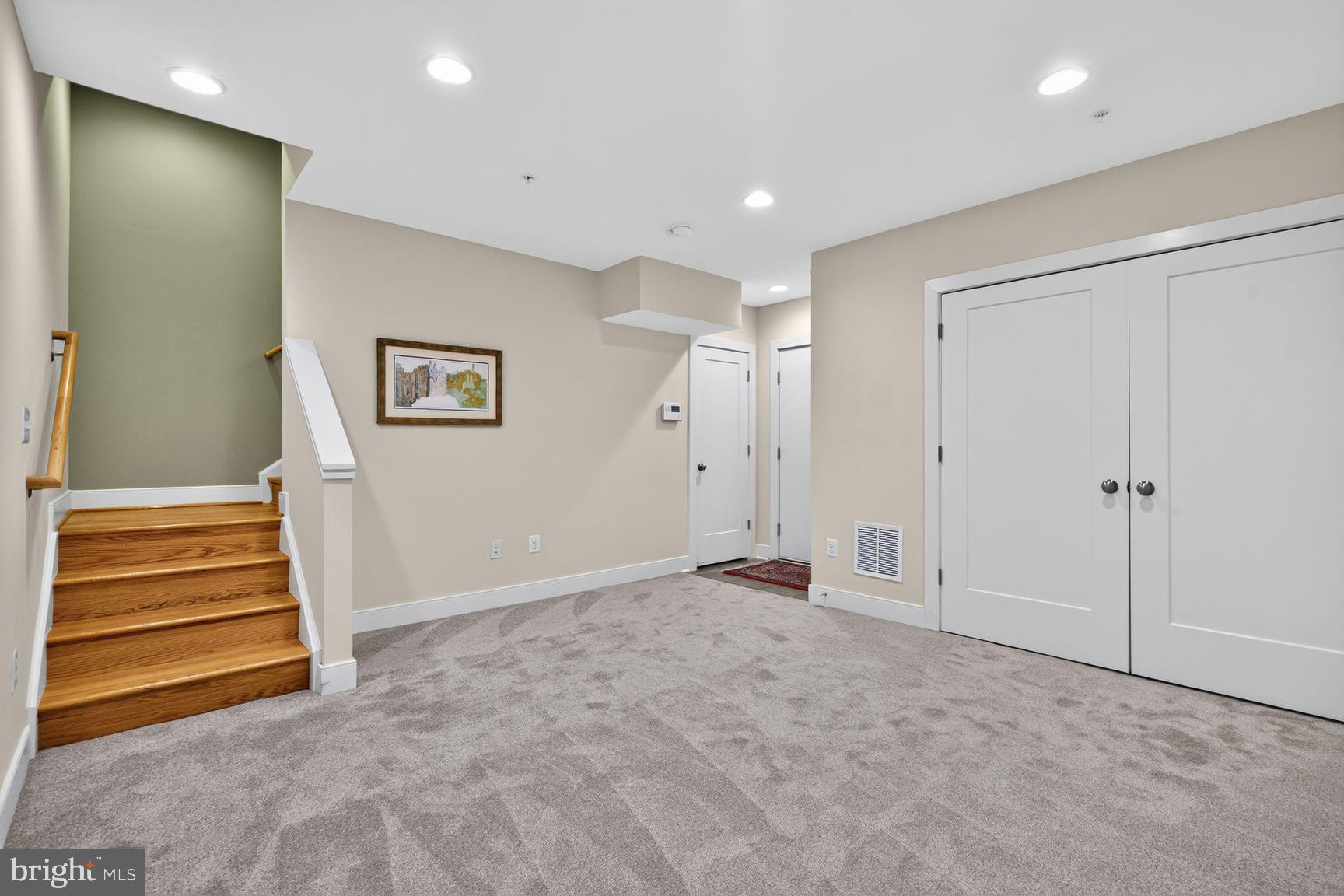CHELSEA HEIGHTS - Residential