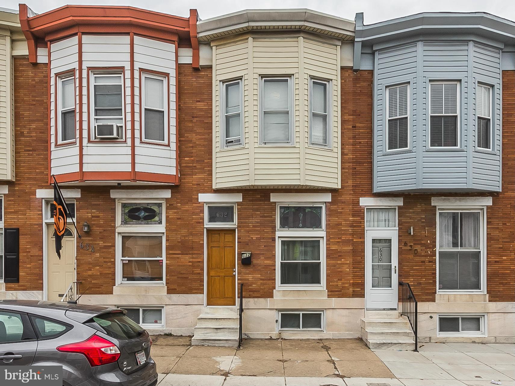 Seller converted yard to 1 car parking pad prior to closing! Looking for a little charm in your new Charm City home? Look no further than this spacious & airy Canton beauty featuring  lots of light,  large eat-in-kitchen, stainless appliances, updated bath, large master closet, exposed brick, balcony & finished lower level with walk out ... all just blocks from Patterson Park & O'donnell Square.