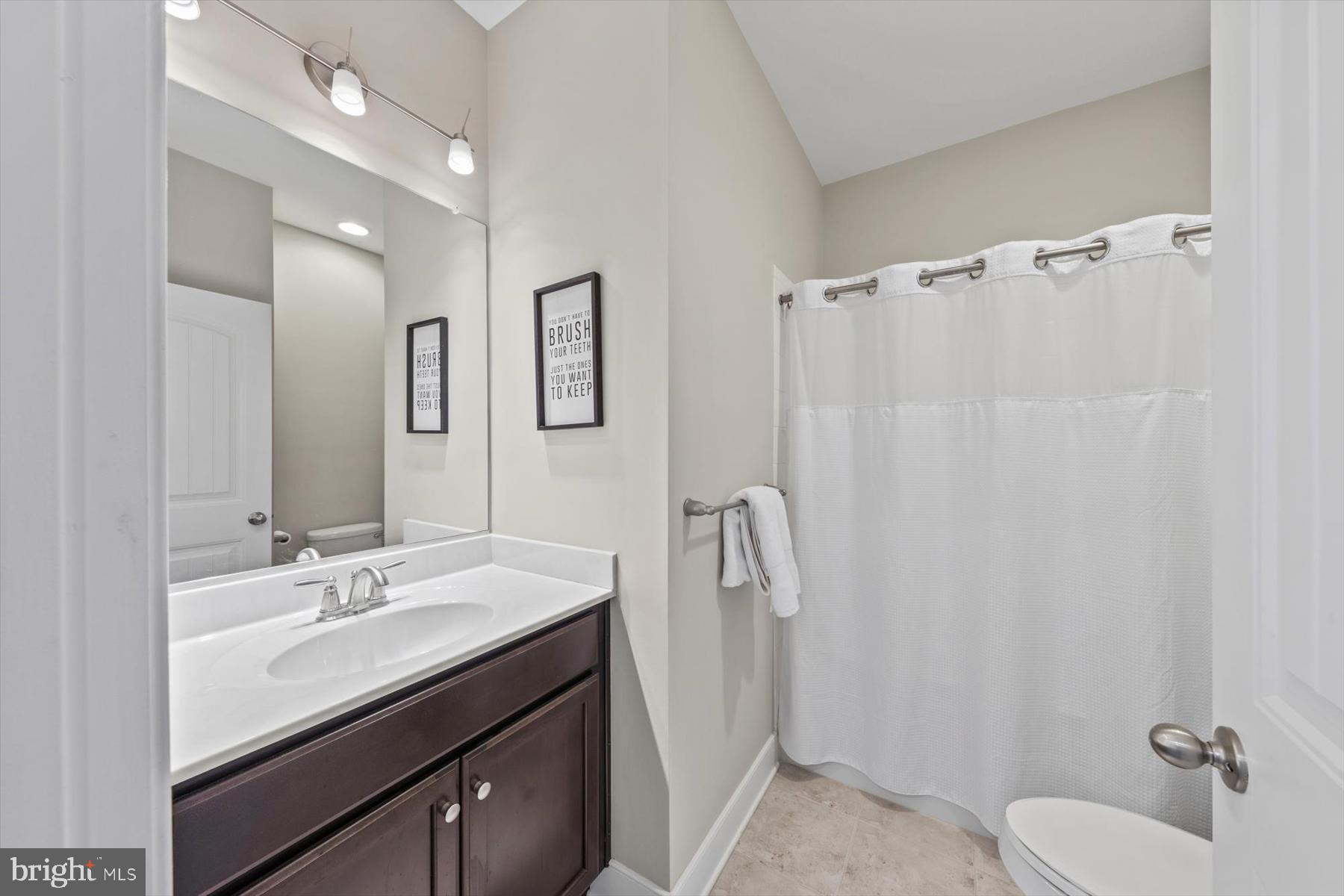 SAWGRASS AT WHITE OAK CREEK - Residential