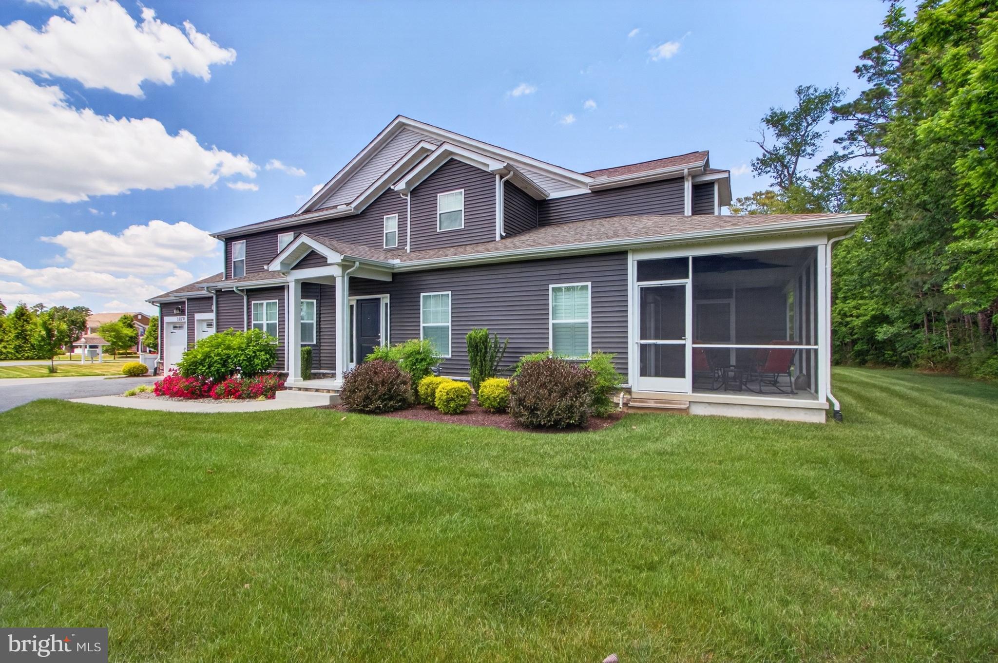 WOODS COVE - Residential