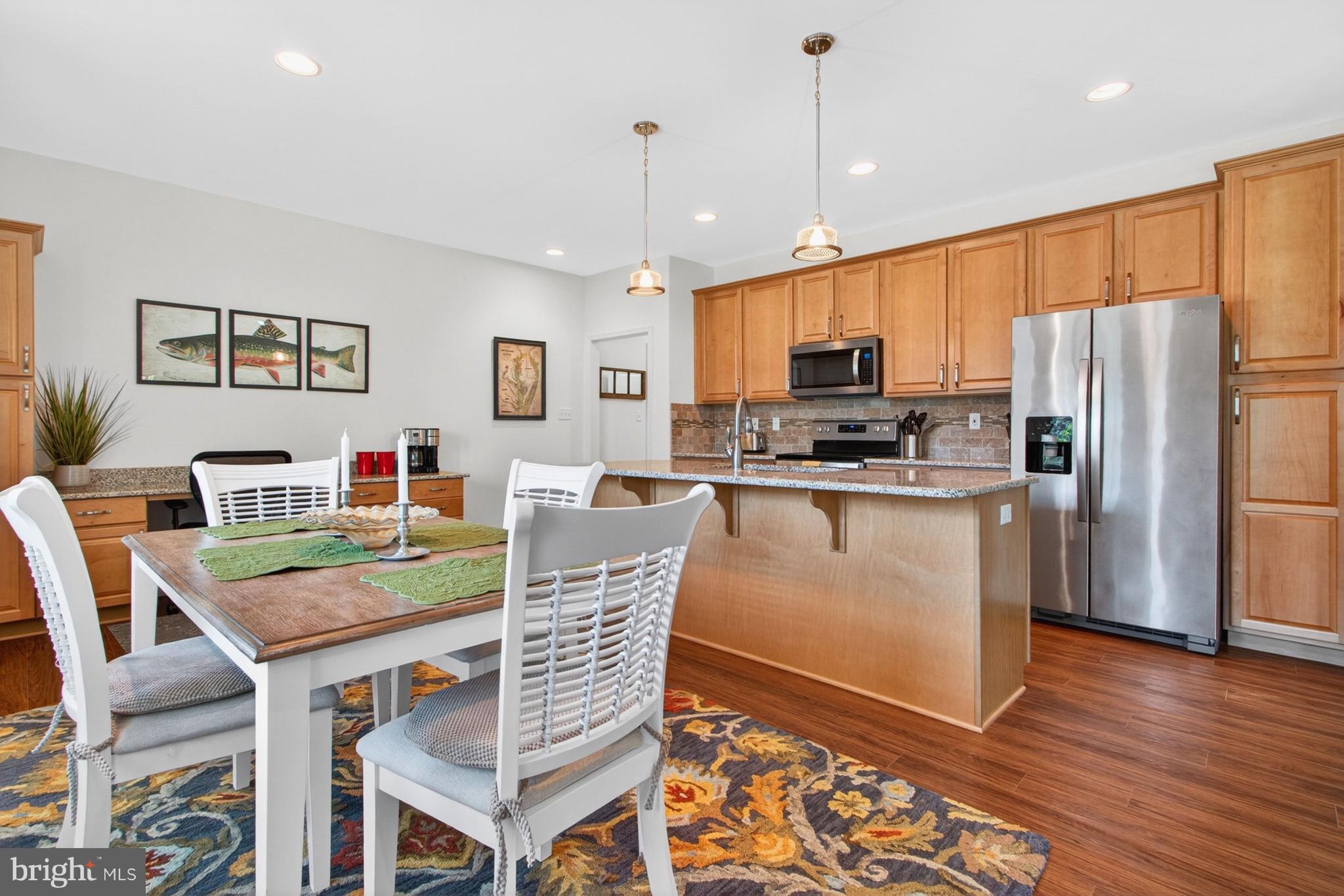 WOODS COVE - Residential