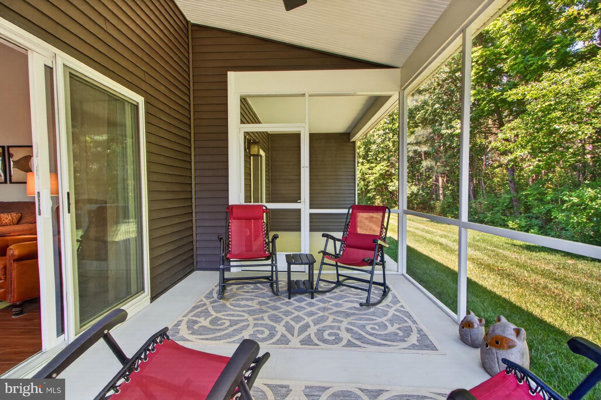 WOODS COVE - Residential