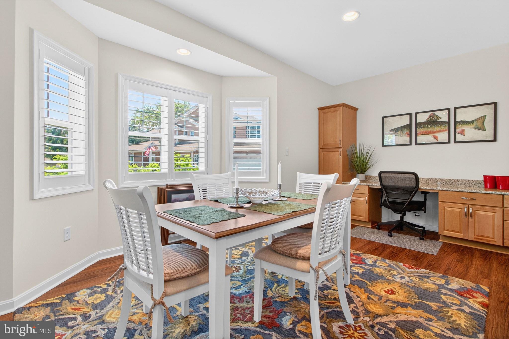 WOODS COVE - Residential