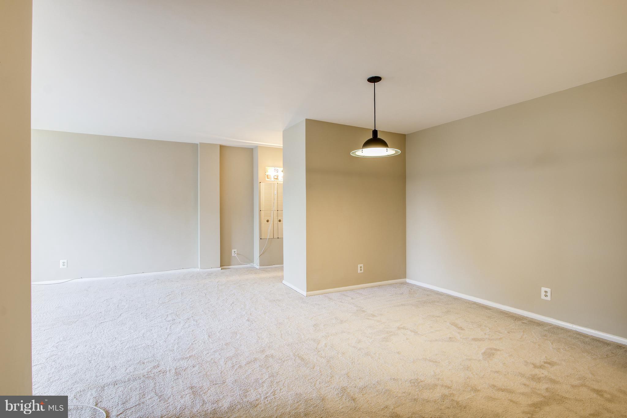 WHITEHALL - Residential