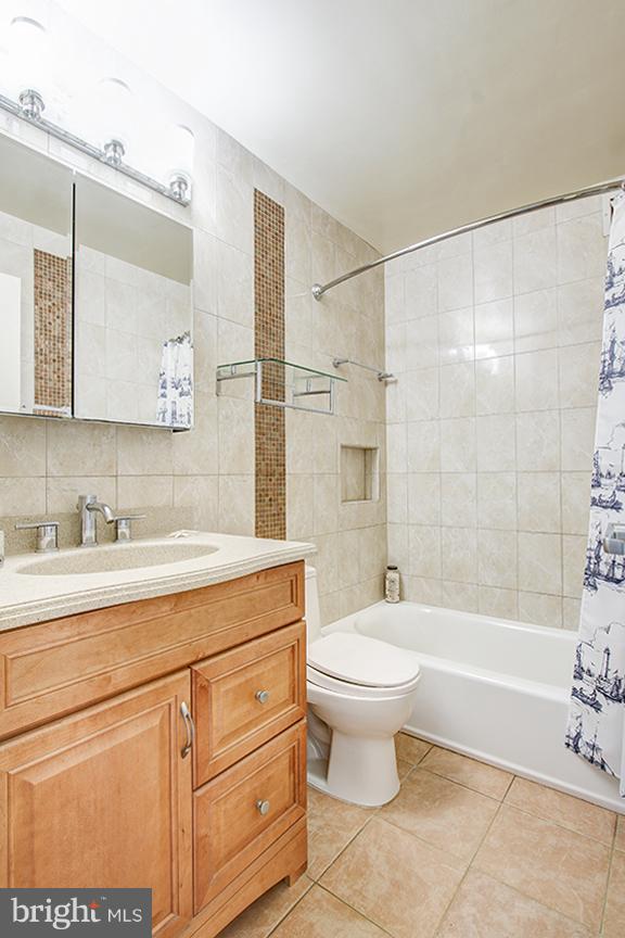 WHITEHALL - Residential