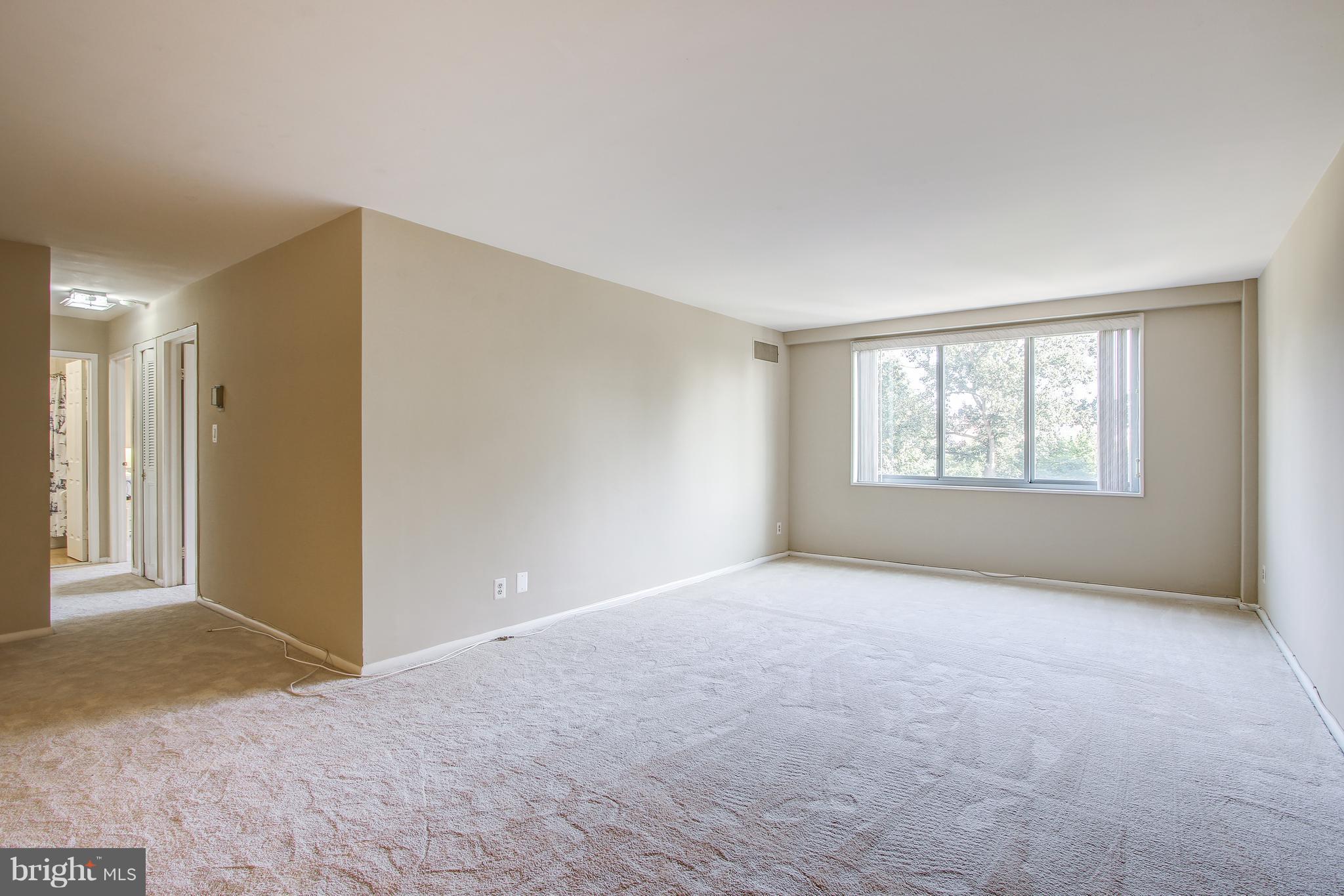 WHITEHALL - Residential