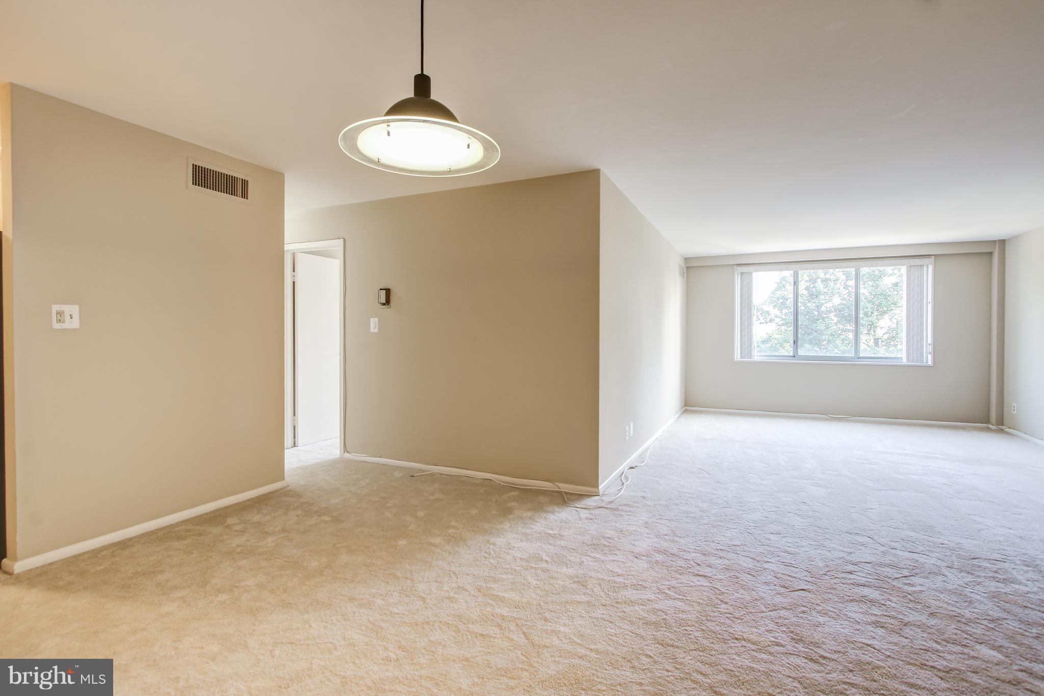 WHITEHALL - Residential