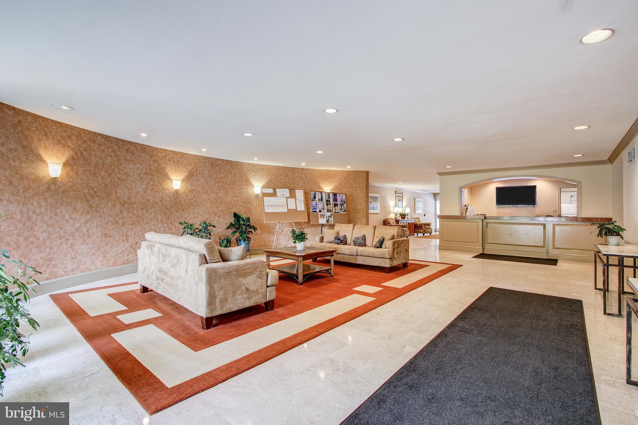 WHITEHALL - Residential