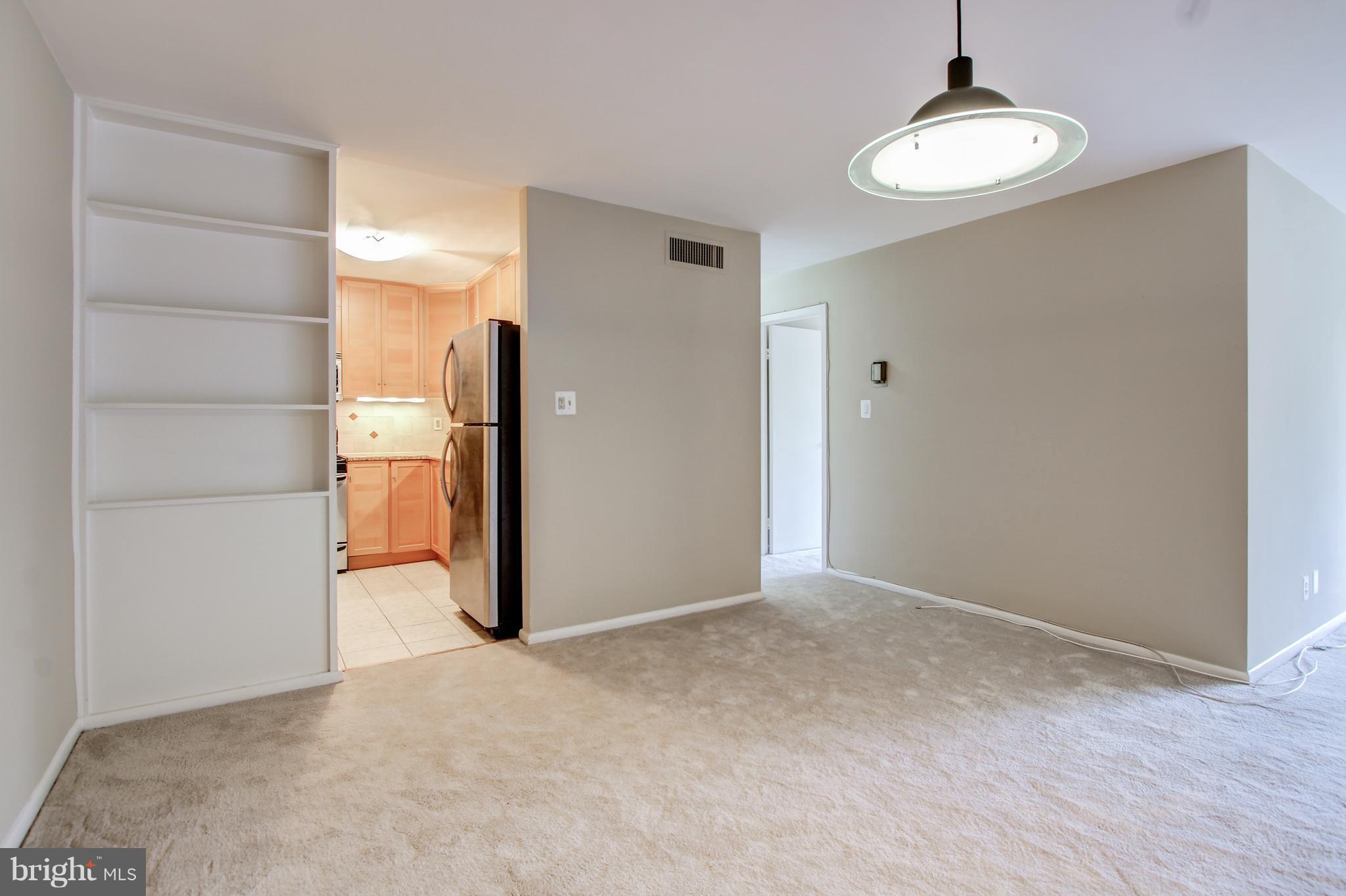 WHITEHALL - Residential