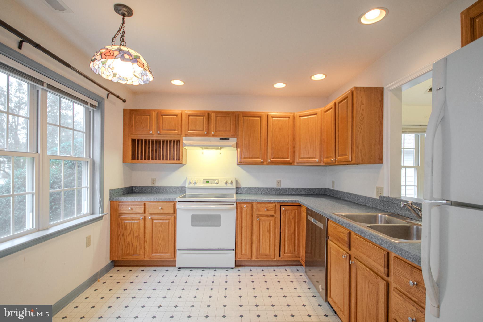 SCHUMAKER MANOR - Residential