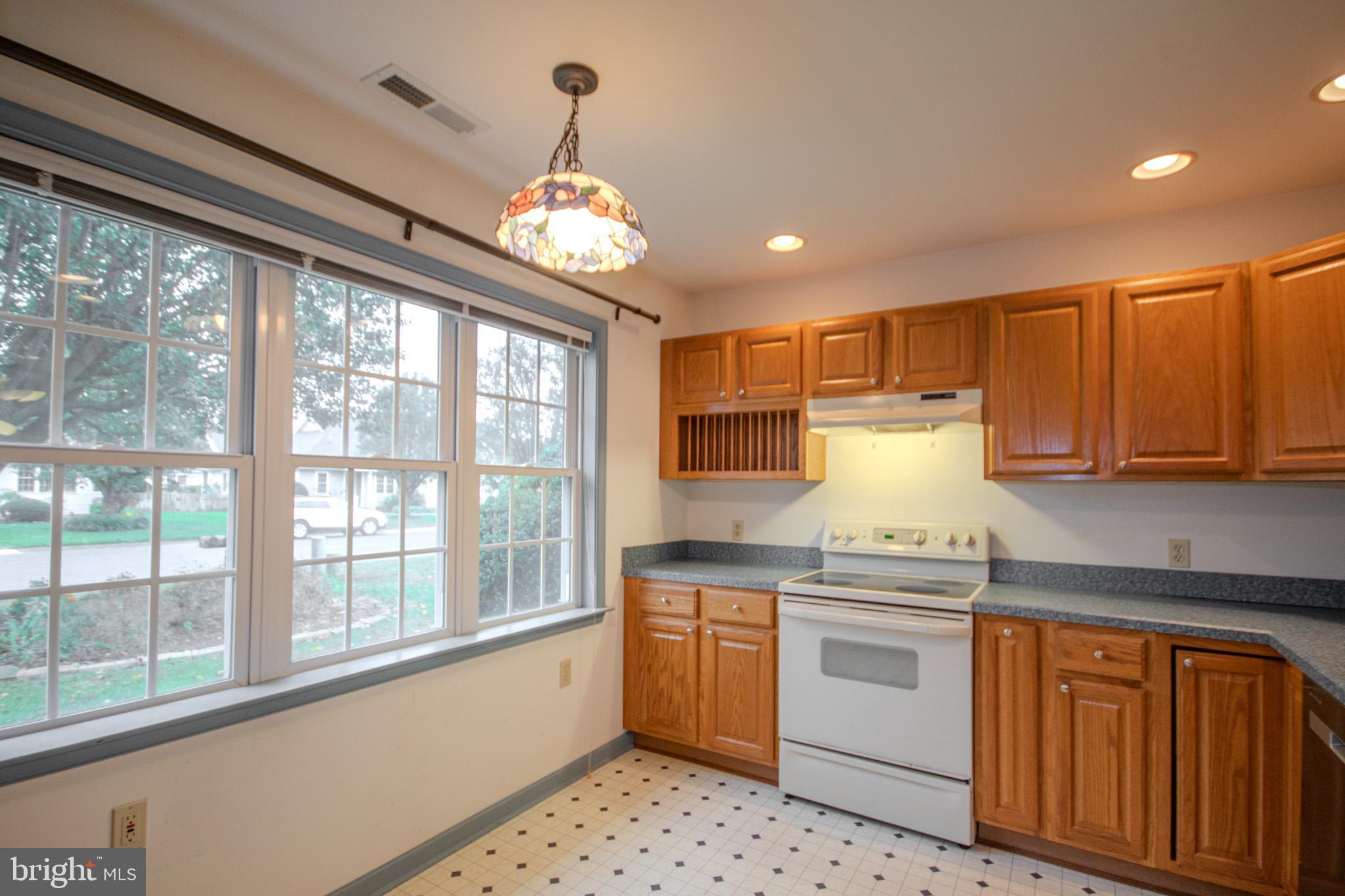 SCHUMAKER MANOR - Residential