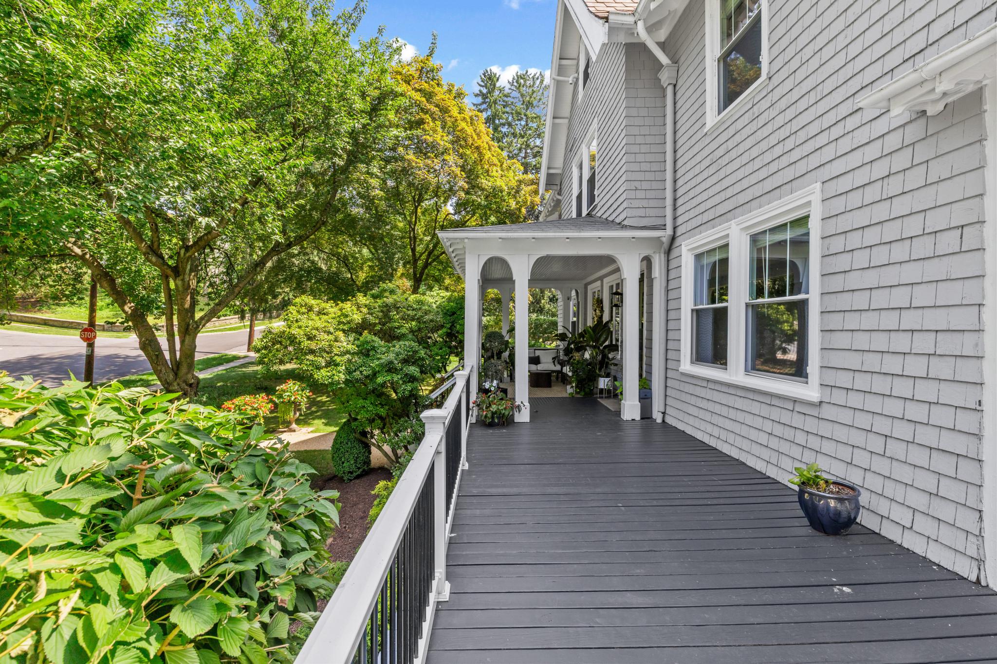 ROLAND PARK - Residential