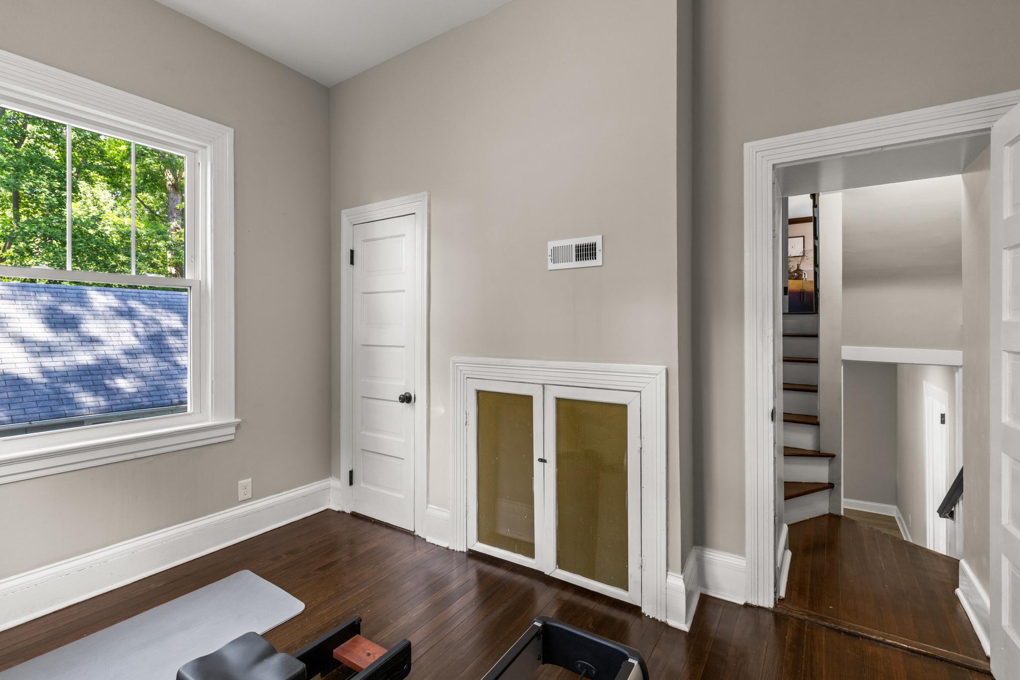 ROLAND PARK - Residential