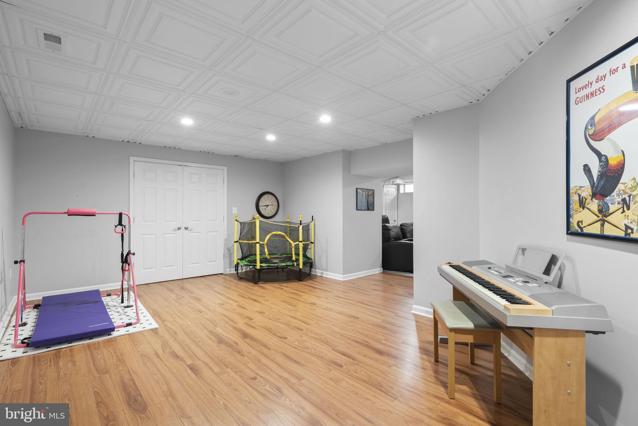 TAMERON HALL - Residential