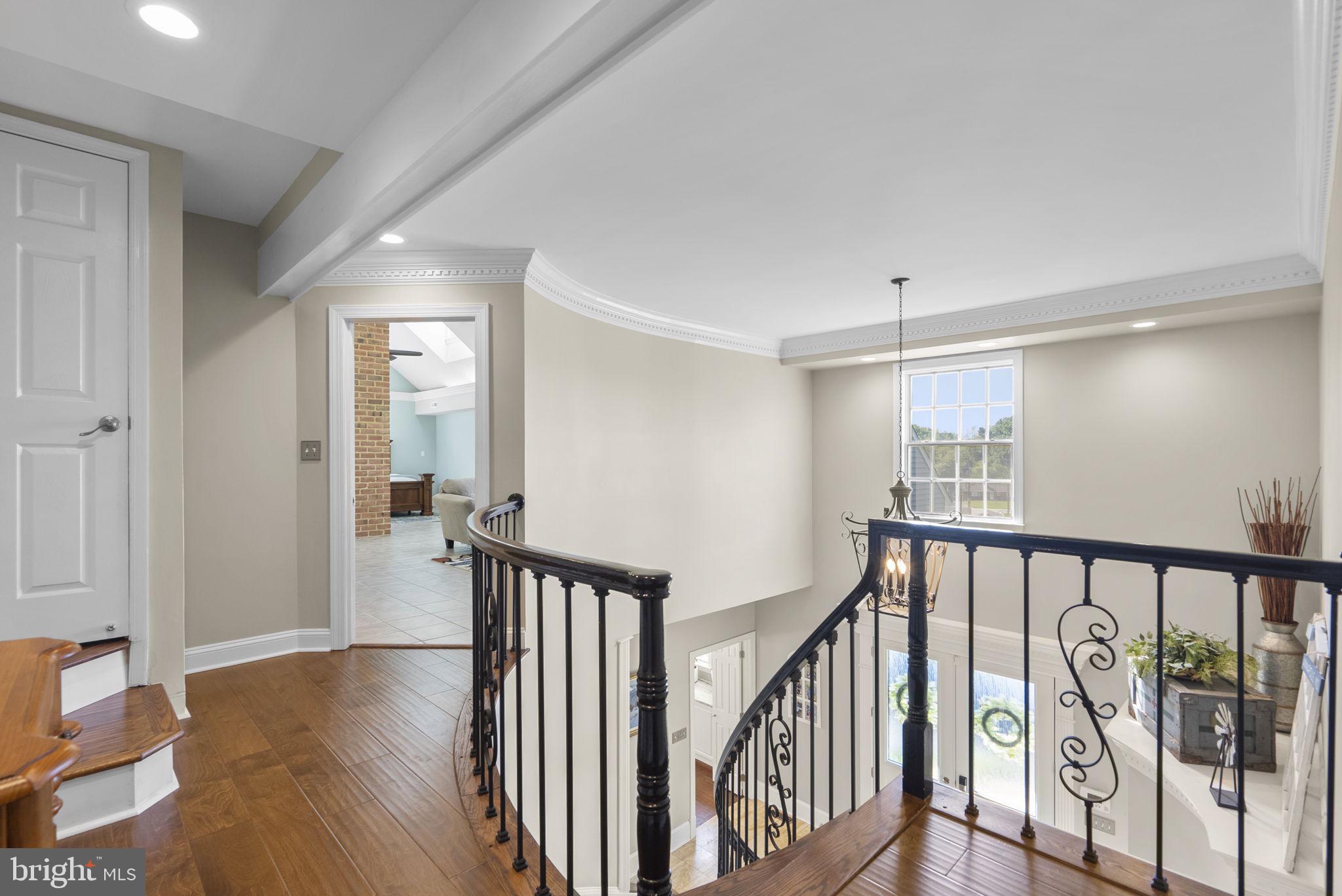 TAMERON HALL - Residential